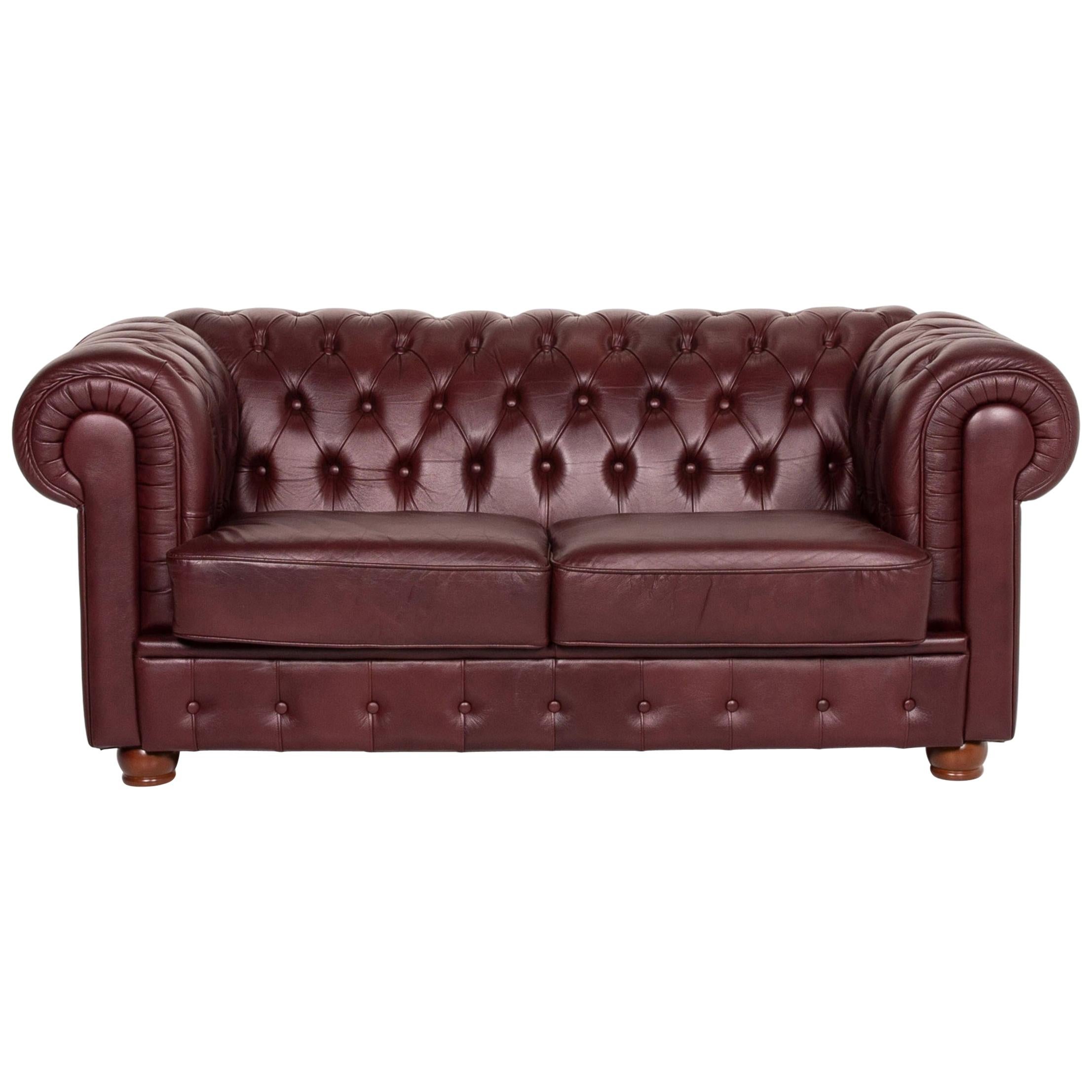 Chesterfield Leather Sofa Bordeaux Red Two-Seat Vintage Retro Couch For Sale