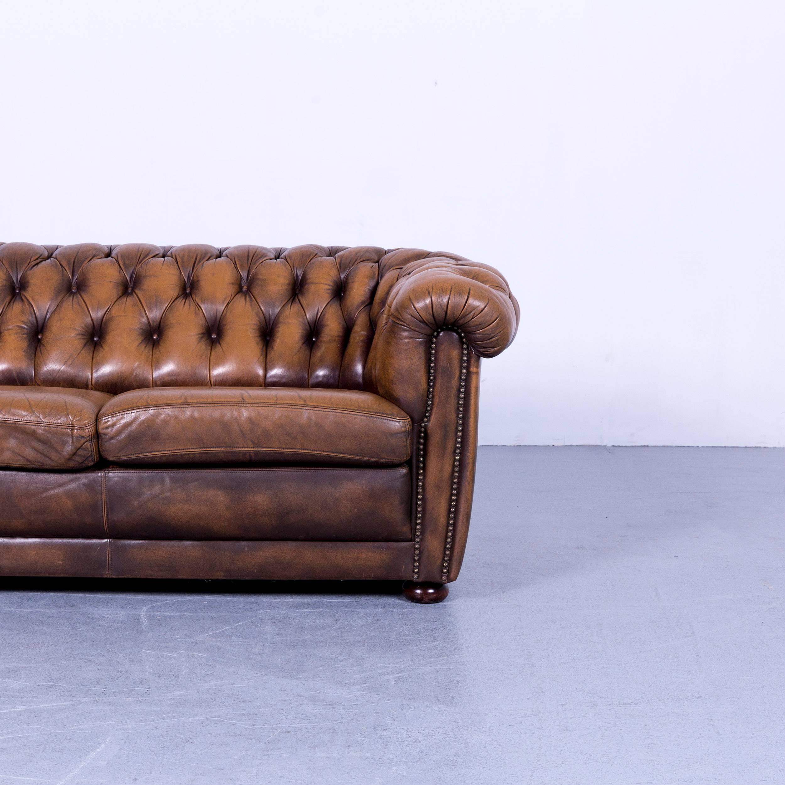 Chesterfield Leather Sofa Brown Two-Seat Couch In Good Condition For Sale In Cologne, DE