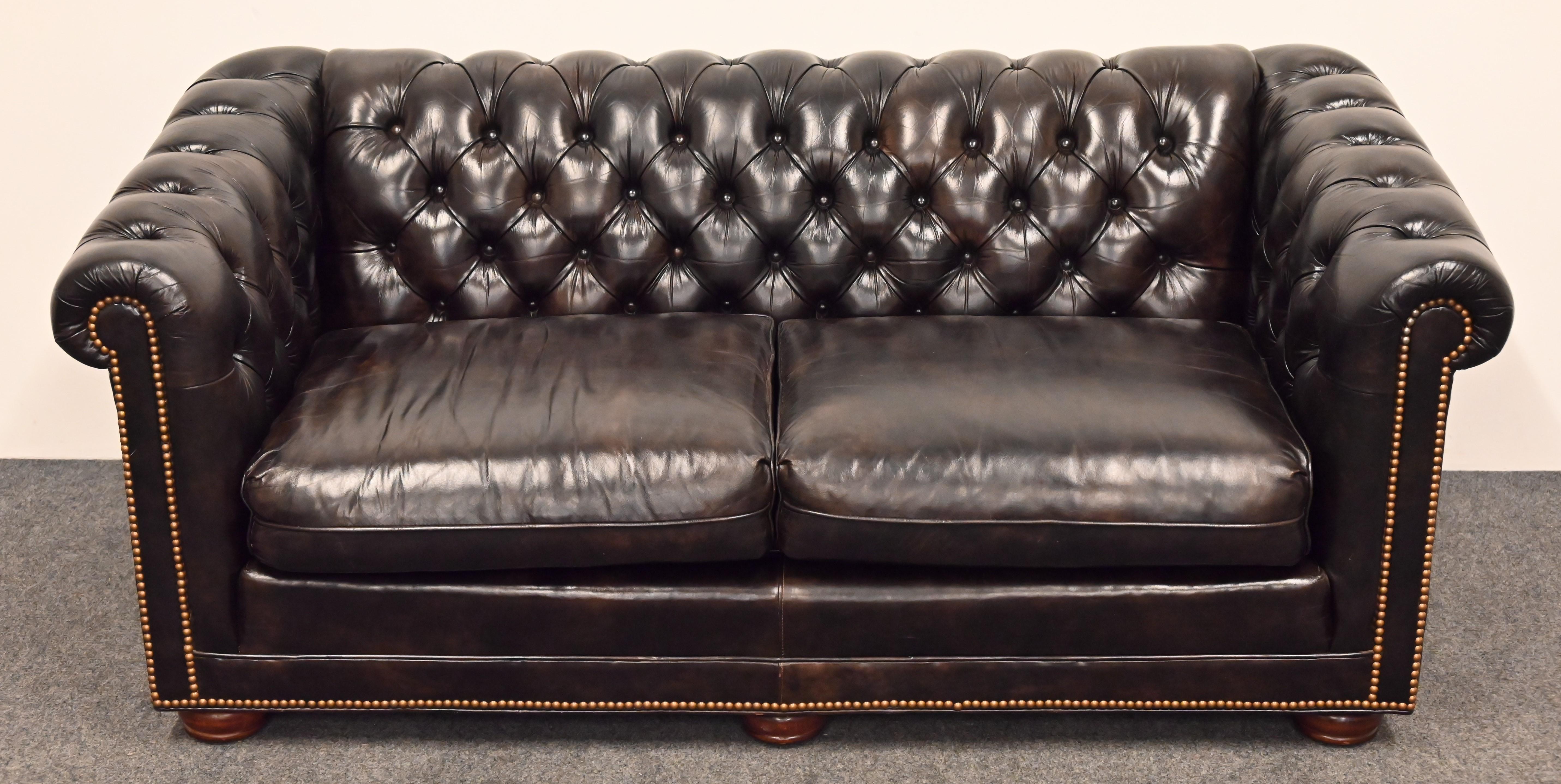 Mid-Century Modern Chesterfield Leather Sofa by Leathercraft, 1970s