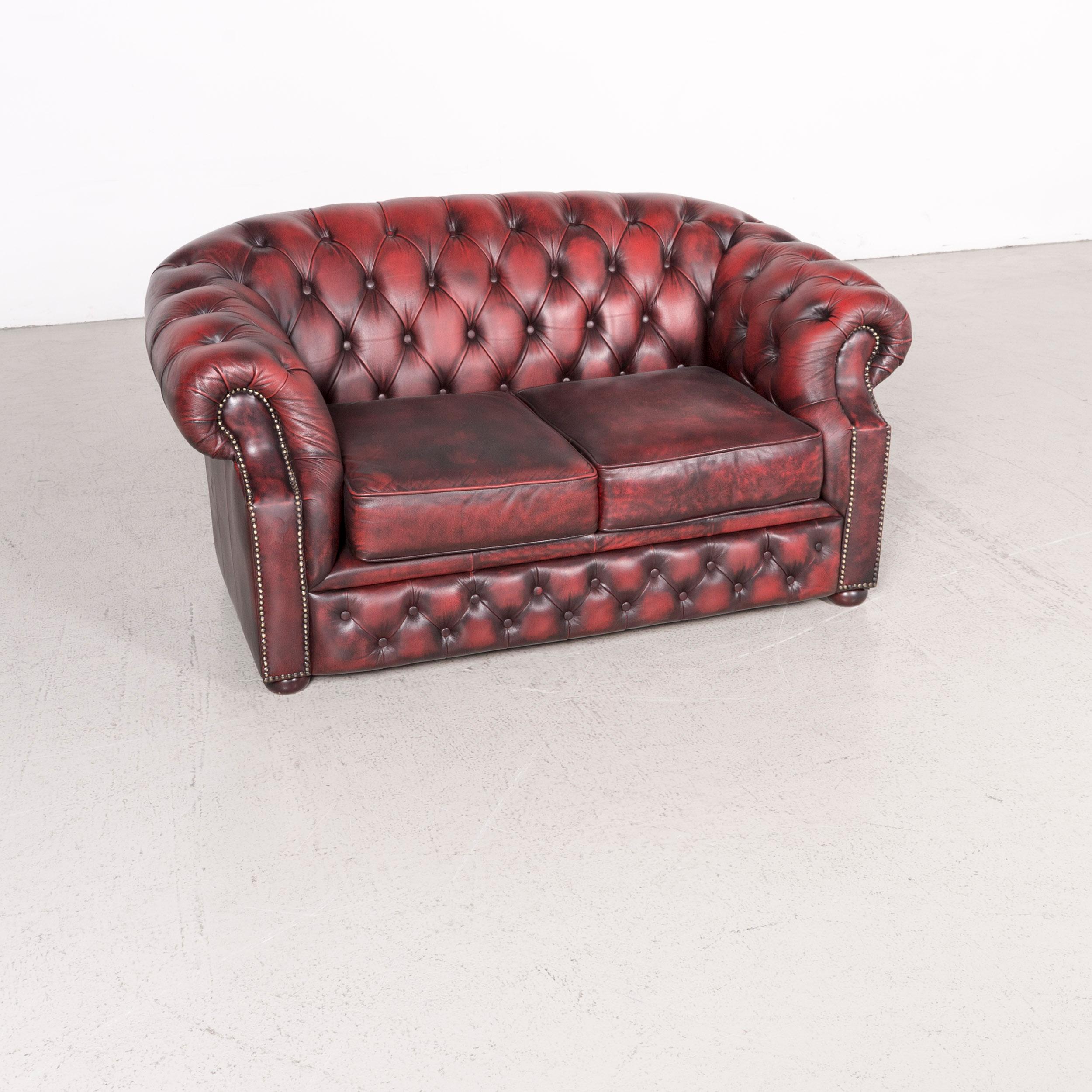 We bring to you a Chesterfield leather sofa red real leather two-seat couch vintage retro.
 

Product measures in centimeters:

Depth: 100
Width: 160
Height: 80
Seat-height: 40
Rest-height: 70
Seat-depth: 55
Seat-width: 95
Back-height: