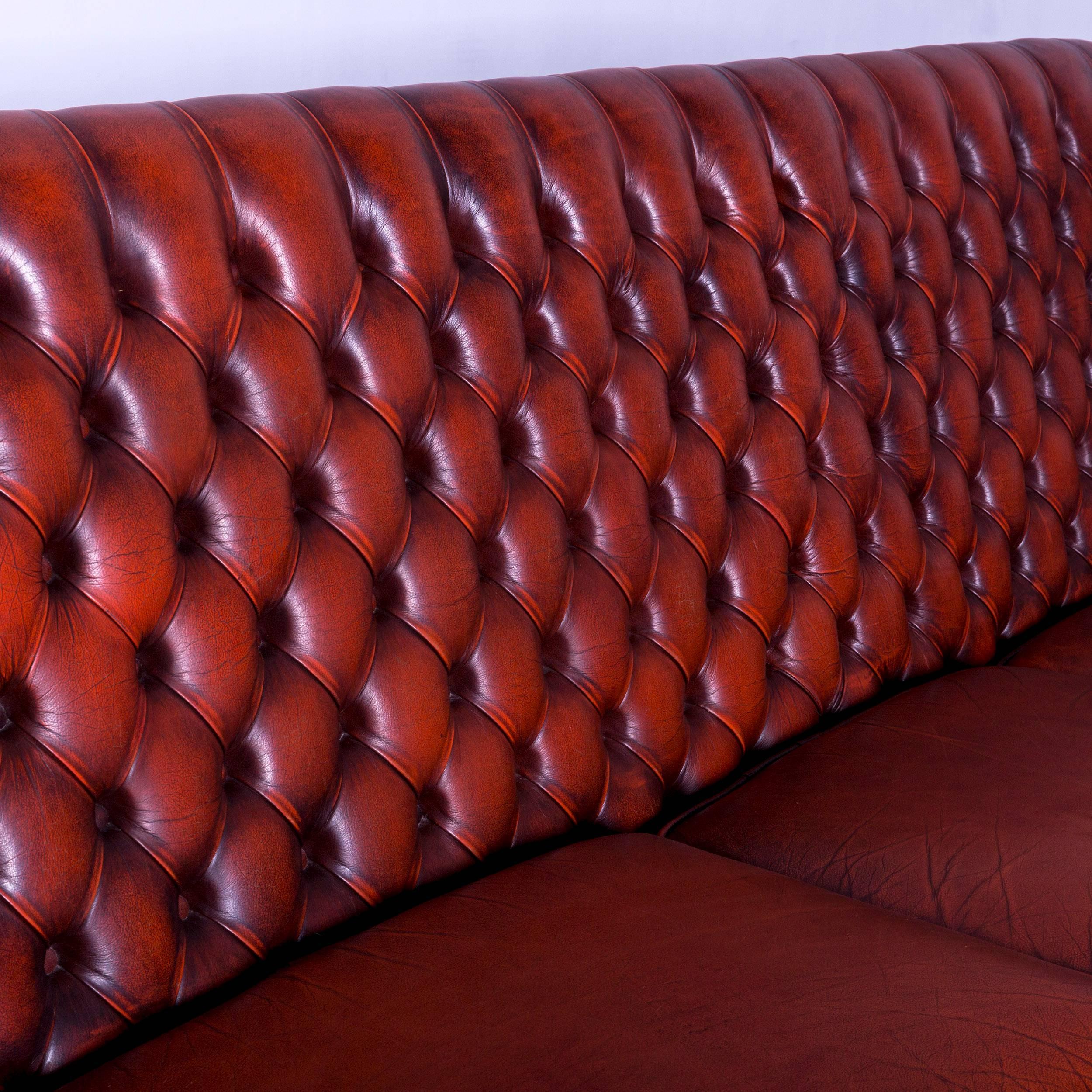 Chesterfield Leather Sofa Red Three-Seat Couch 2