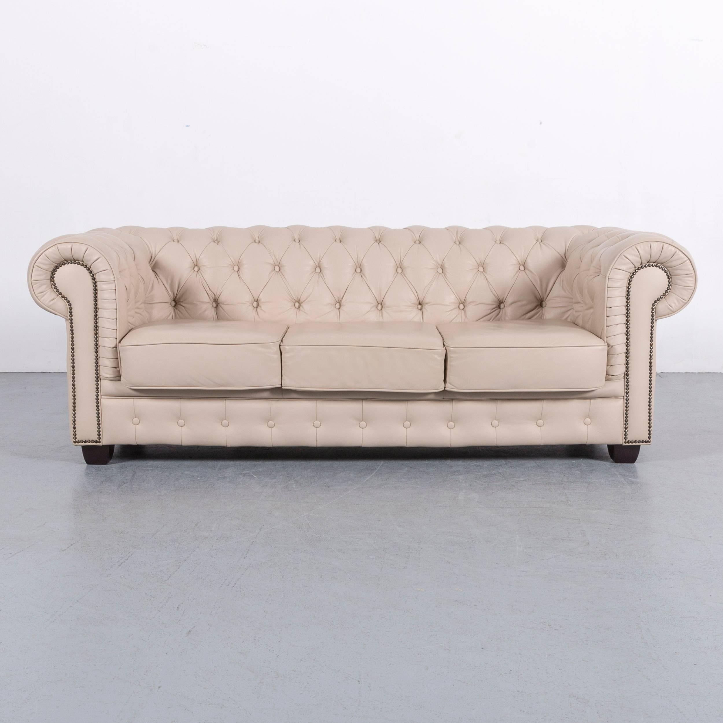 We bring to you an chesterfield leather sofa set off-white, three-seat, and two-seat.


























 
 