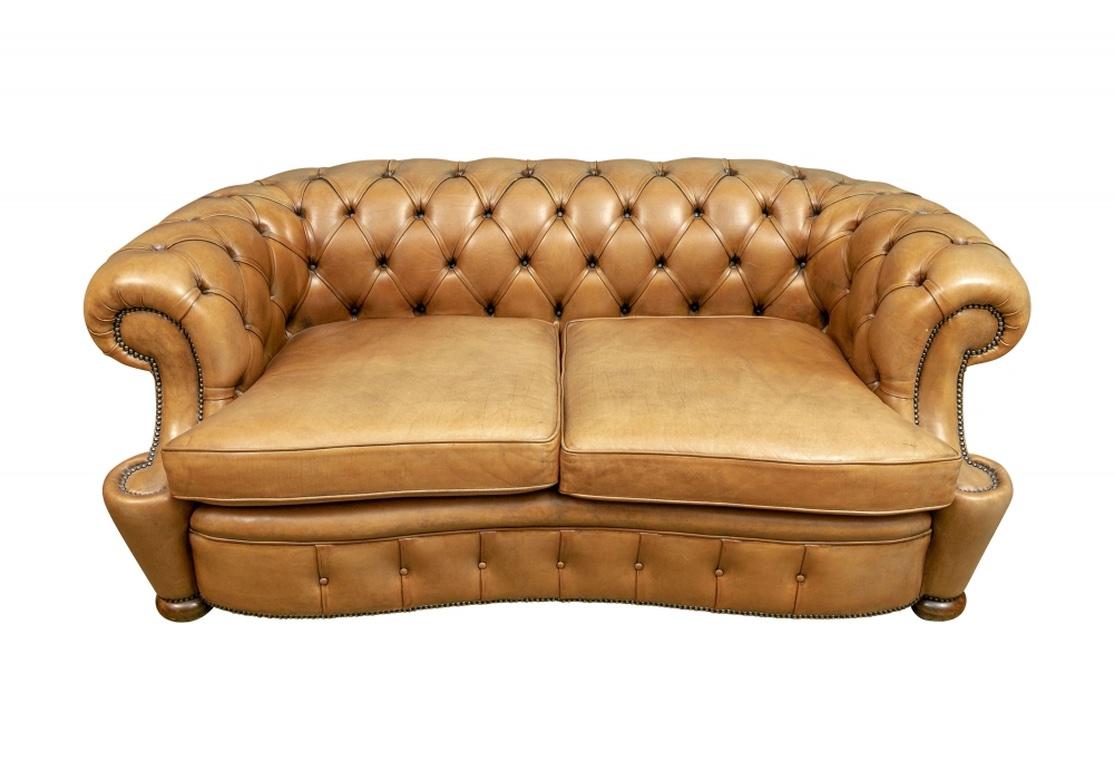 Chesterfield Loveseat in Caramel Tufted Leather For Sale 6