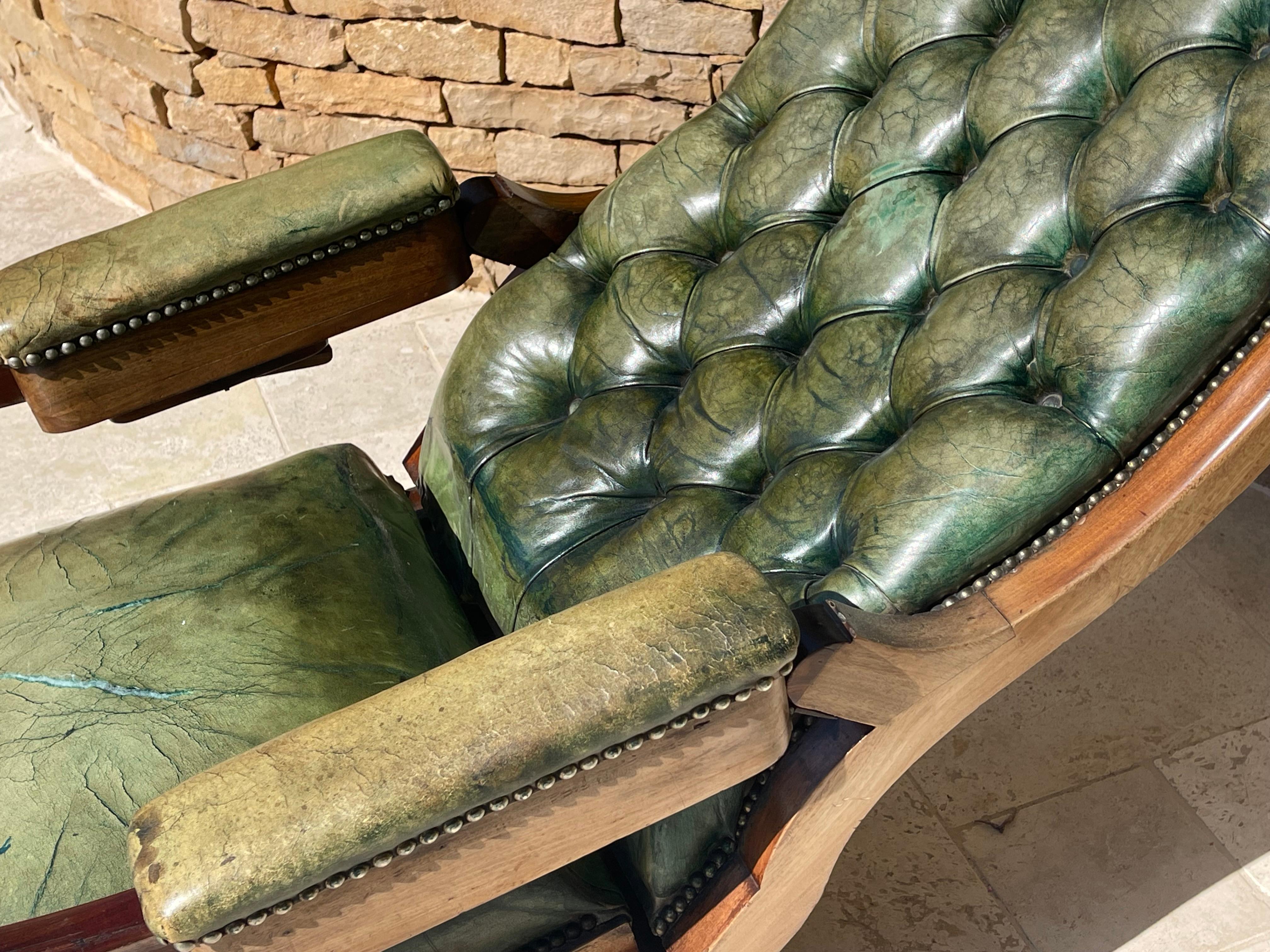 Fauteuil Chesterfield en acajou en vente 7