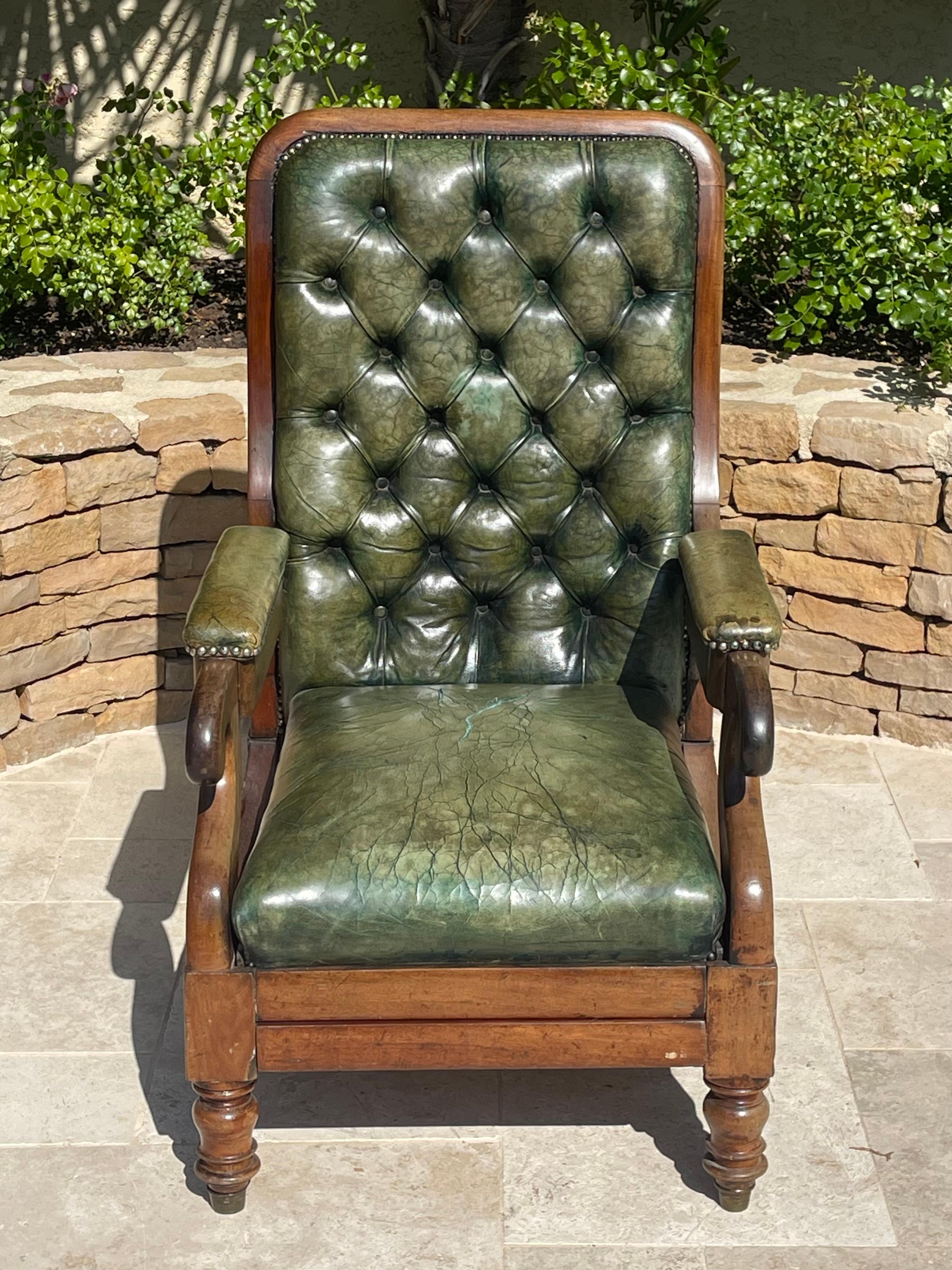 Français Fauteuil Chesterfield en acajou en vente