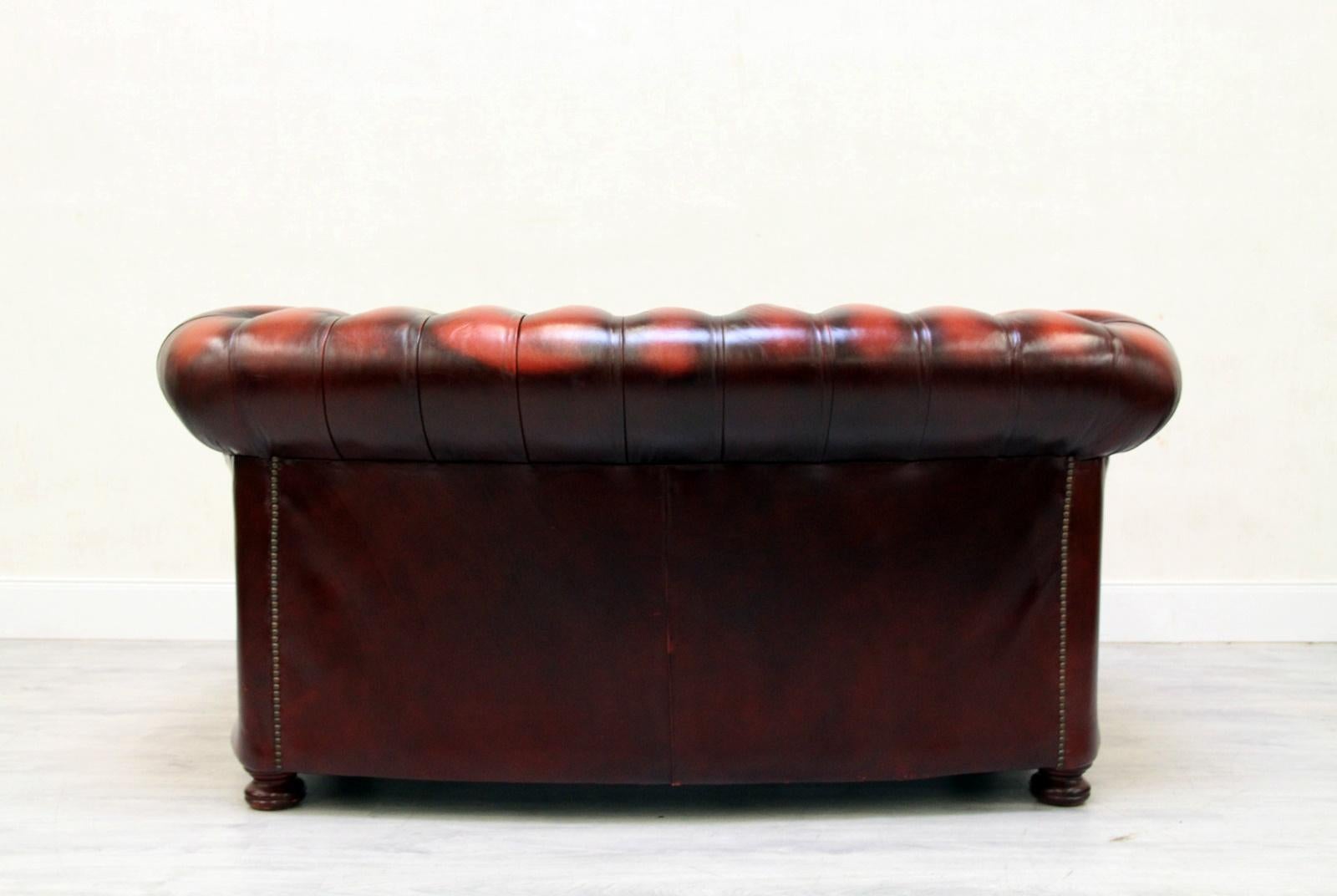 Chesterfield Real Leather Two-Seat Sofa by Springvale in Original Design Very For Sale 10