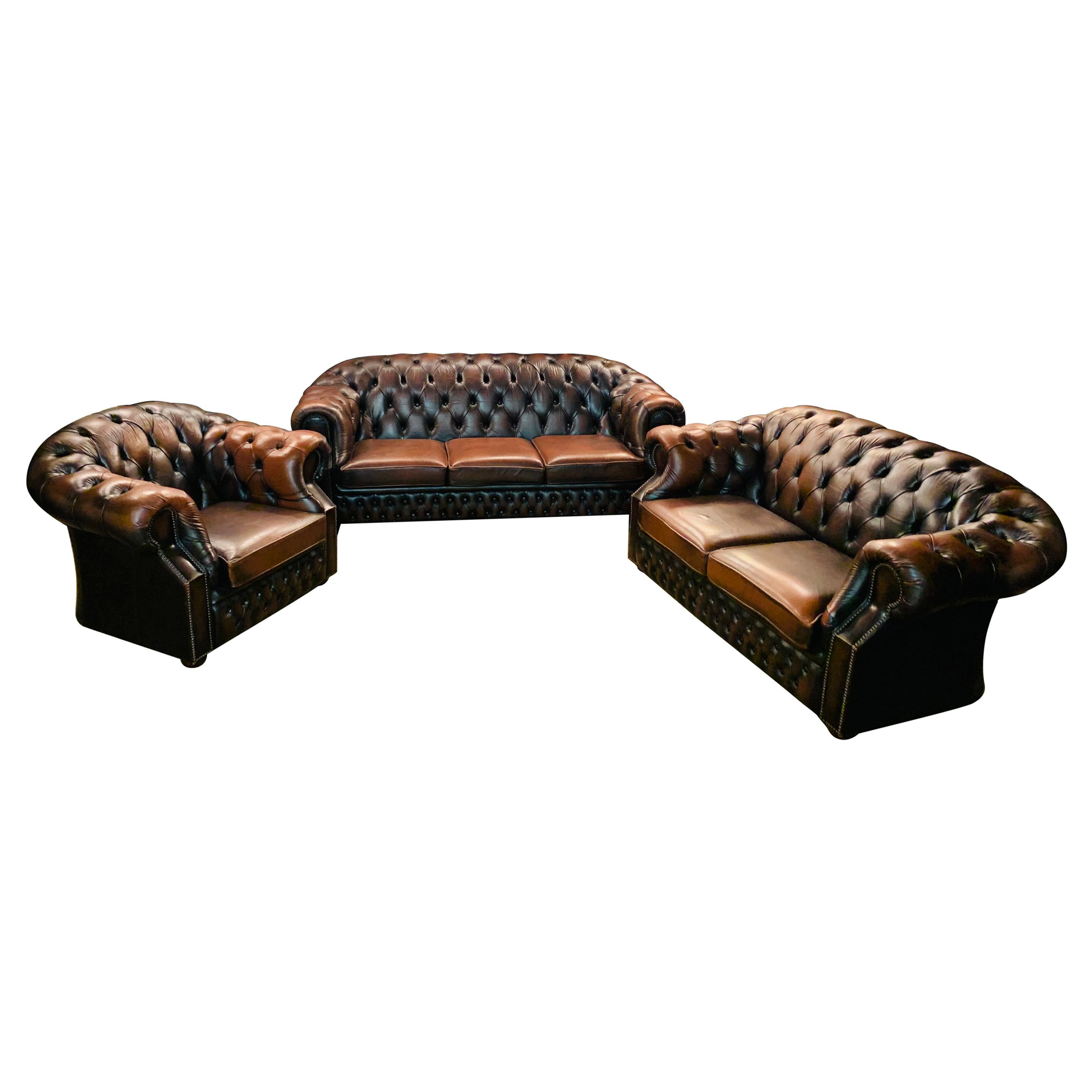 Chesterfield Set Kent Modell 3, 2 Seater and Armchair Brand by Centurion