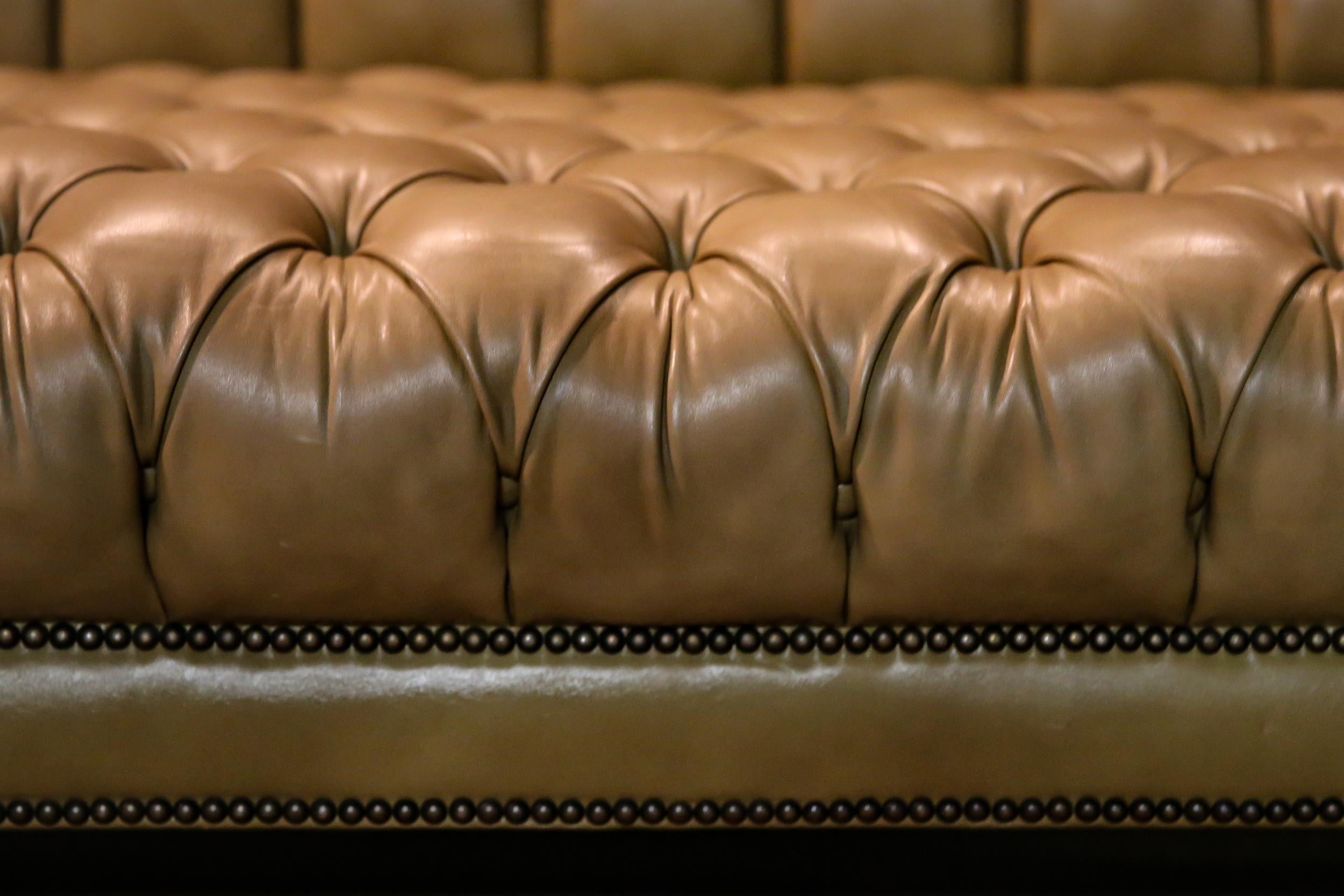 Chesterfield Sofa 2-Seater, High Back Top Condition 5