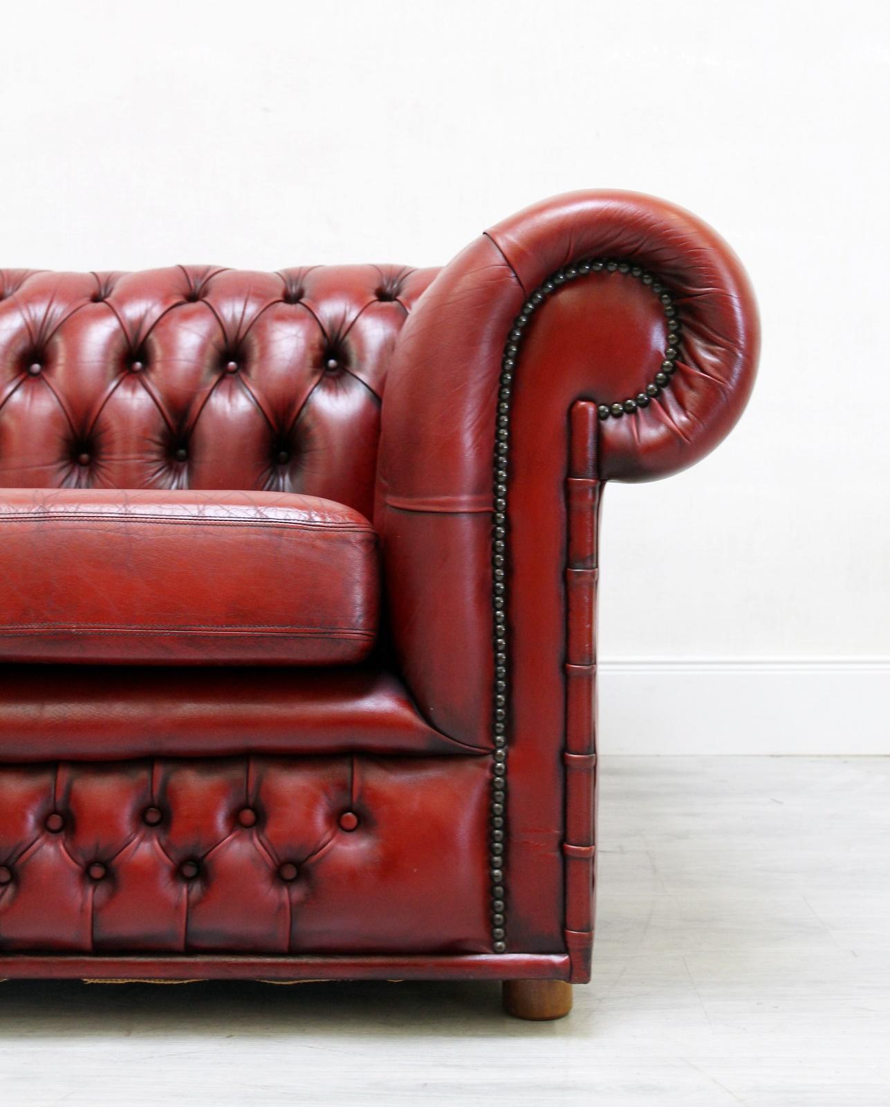 Chesterfield Sofa Garnitur Ledergarnitu Couch Antik 2-Seat 3-Seat, English For Sale 1