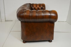 Chesterfield Sofa in Leather and Good Condition