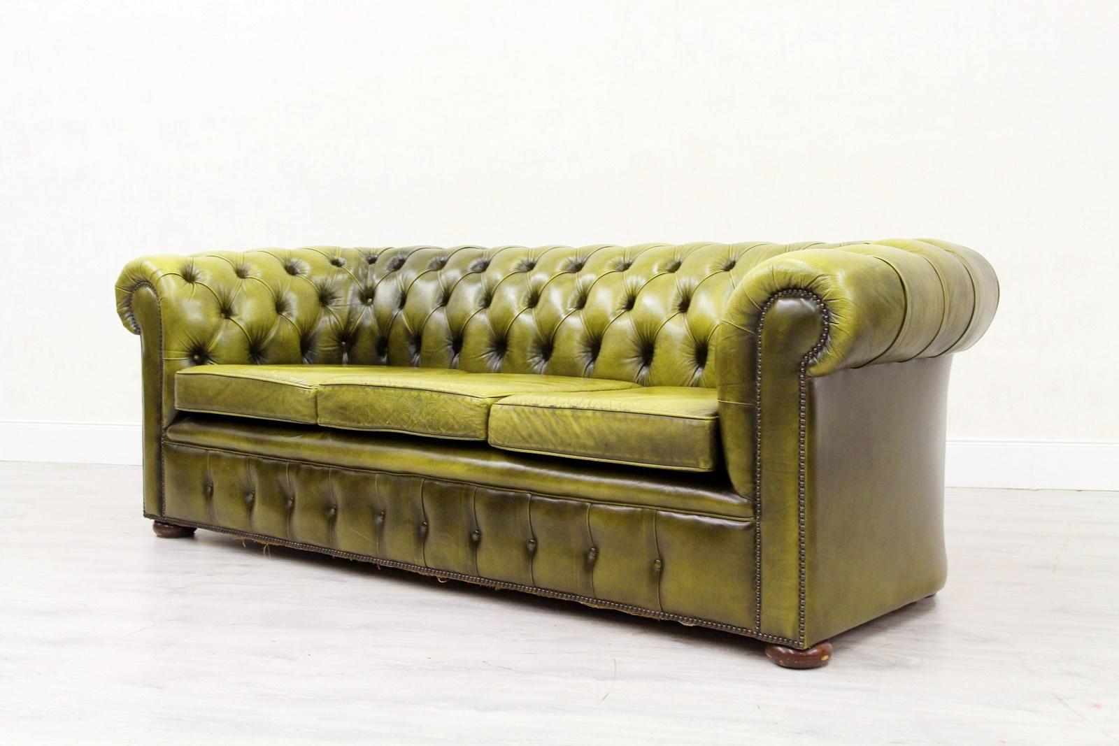 Chesterfield Sofa Leather Antique Vintage Couch English Chippendale In Good Condition For Sale In Lage, DE