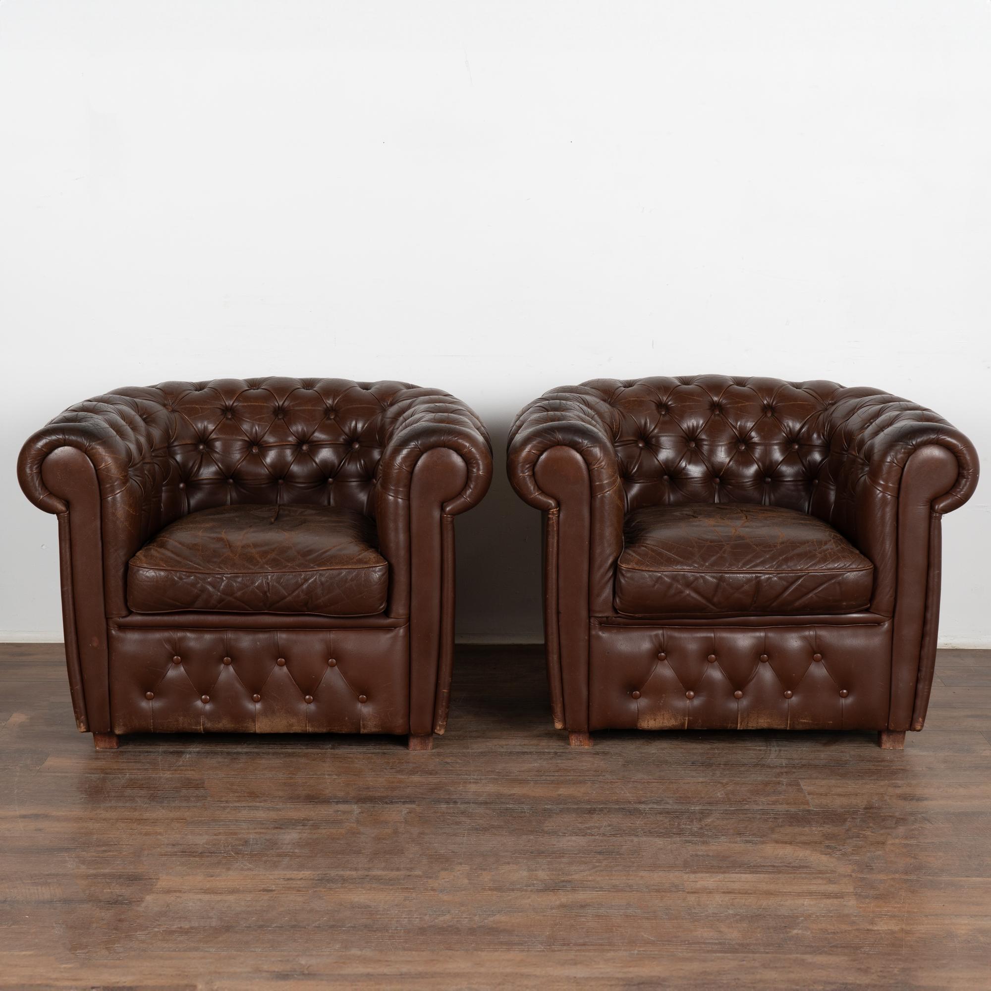 Chesterfield Style Brown Leather 3 Seat Sofa & 2 Club Chairs, circa 1920-40 For Sale 1
