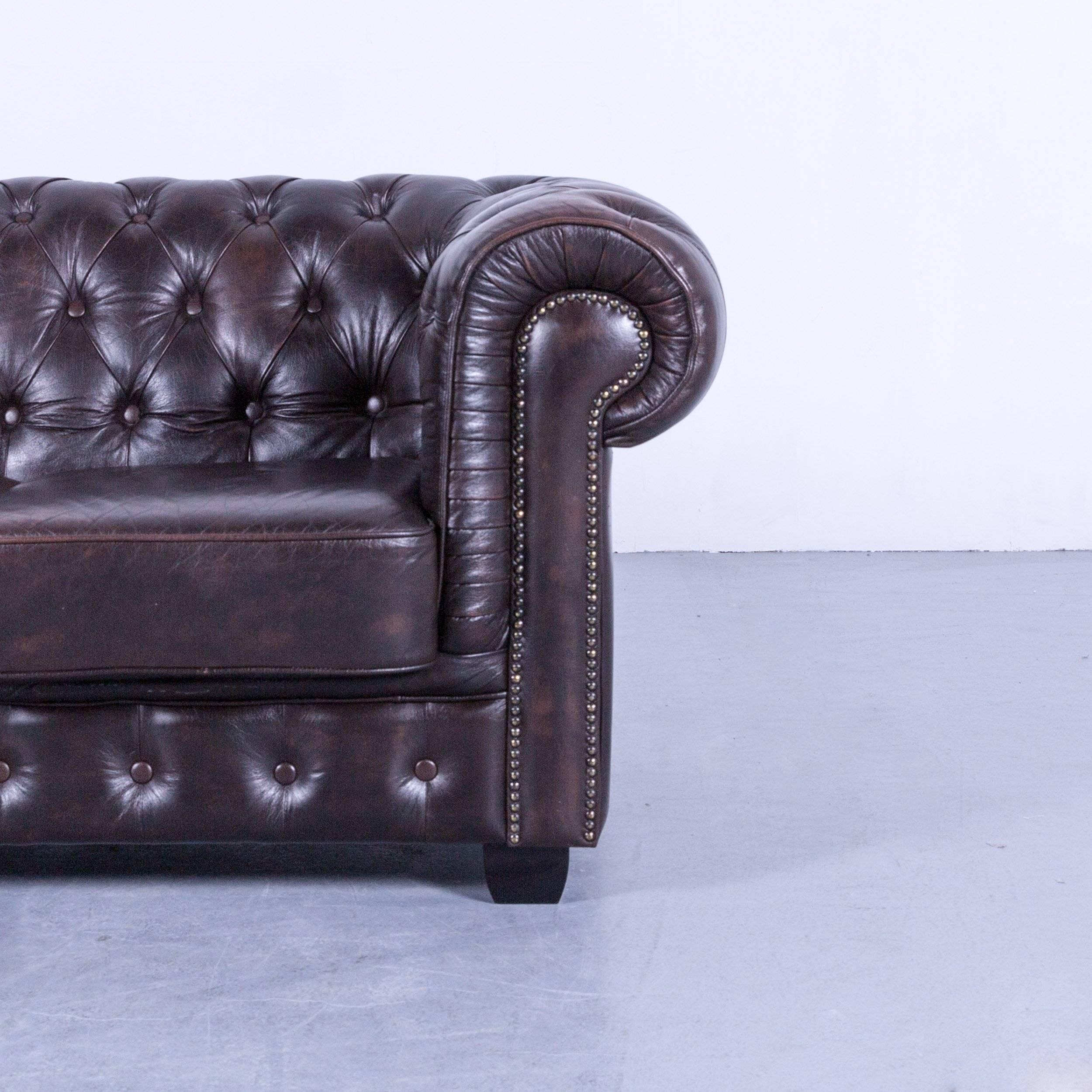 Chesterfield Three-Seat Sofa Brown Vintage Retro Handmade Rivets In Good Condition For Sale In Cologne, DE