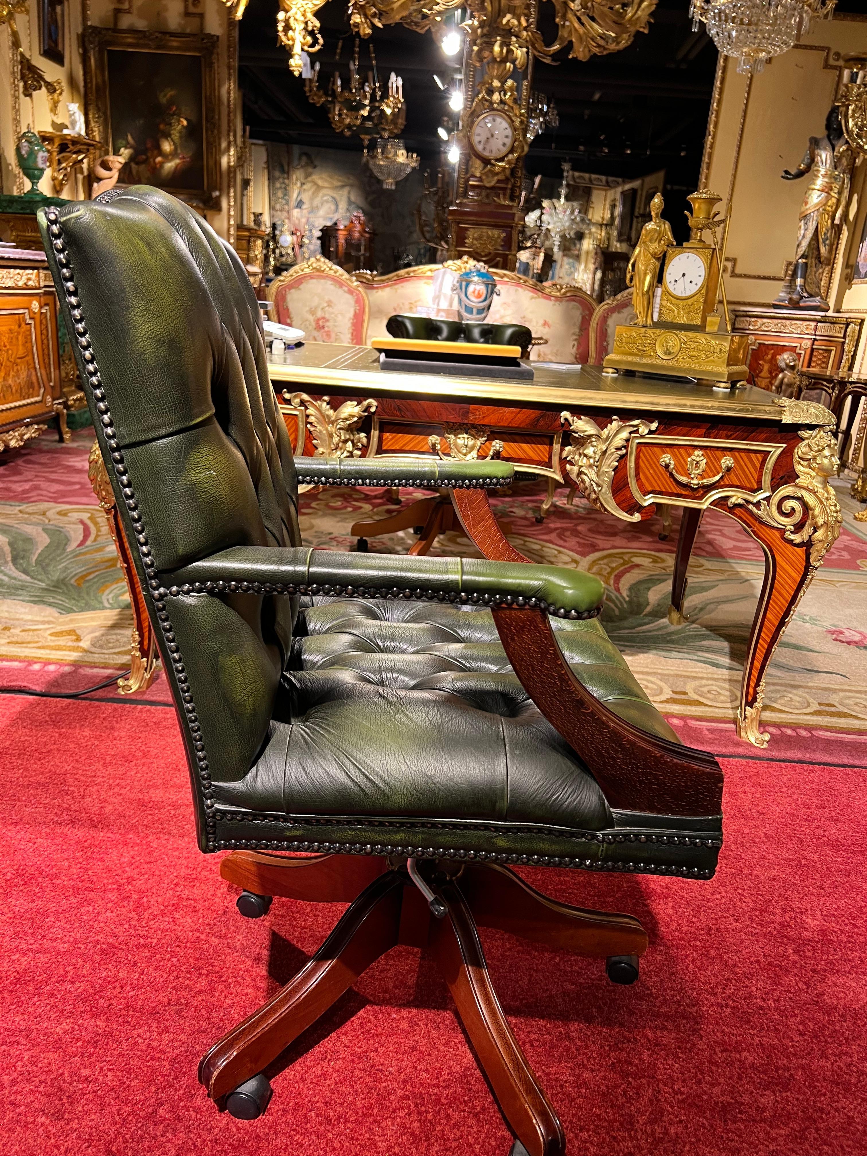 Chesterfield Vintage Captain's Office Chair in Green Leather 3