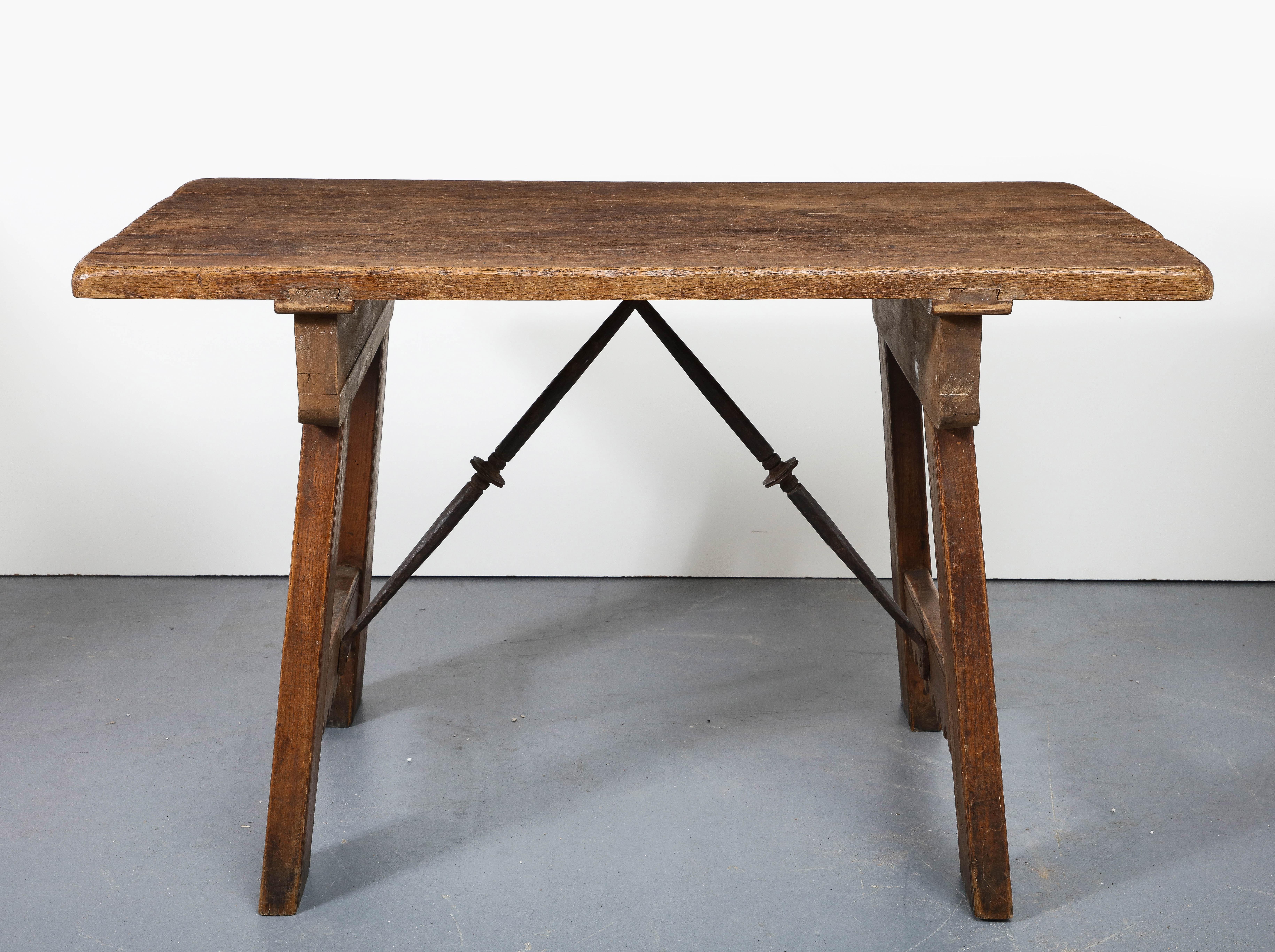 Chestnut and Elm Table, Spain, circa 1910 For Sale 6