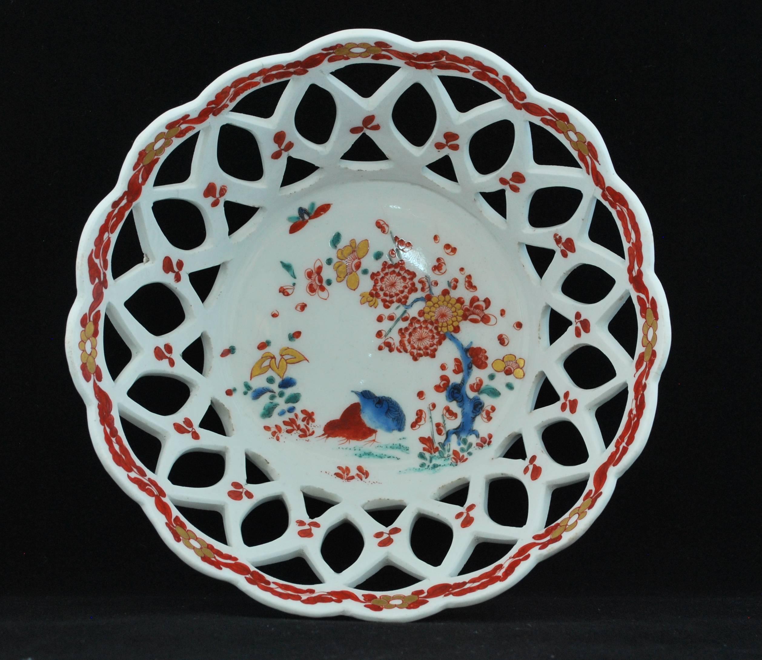 A ‘spectacle basket’, probably for oranges, with Kakiemon decoration to the interior, featuring the Two Quail pattern.

Provenance: Taylor Collection