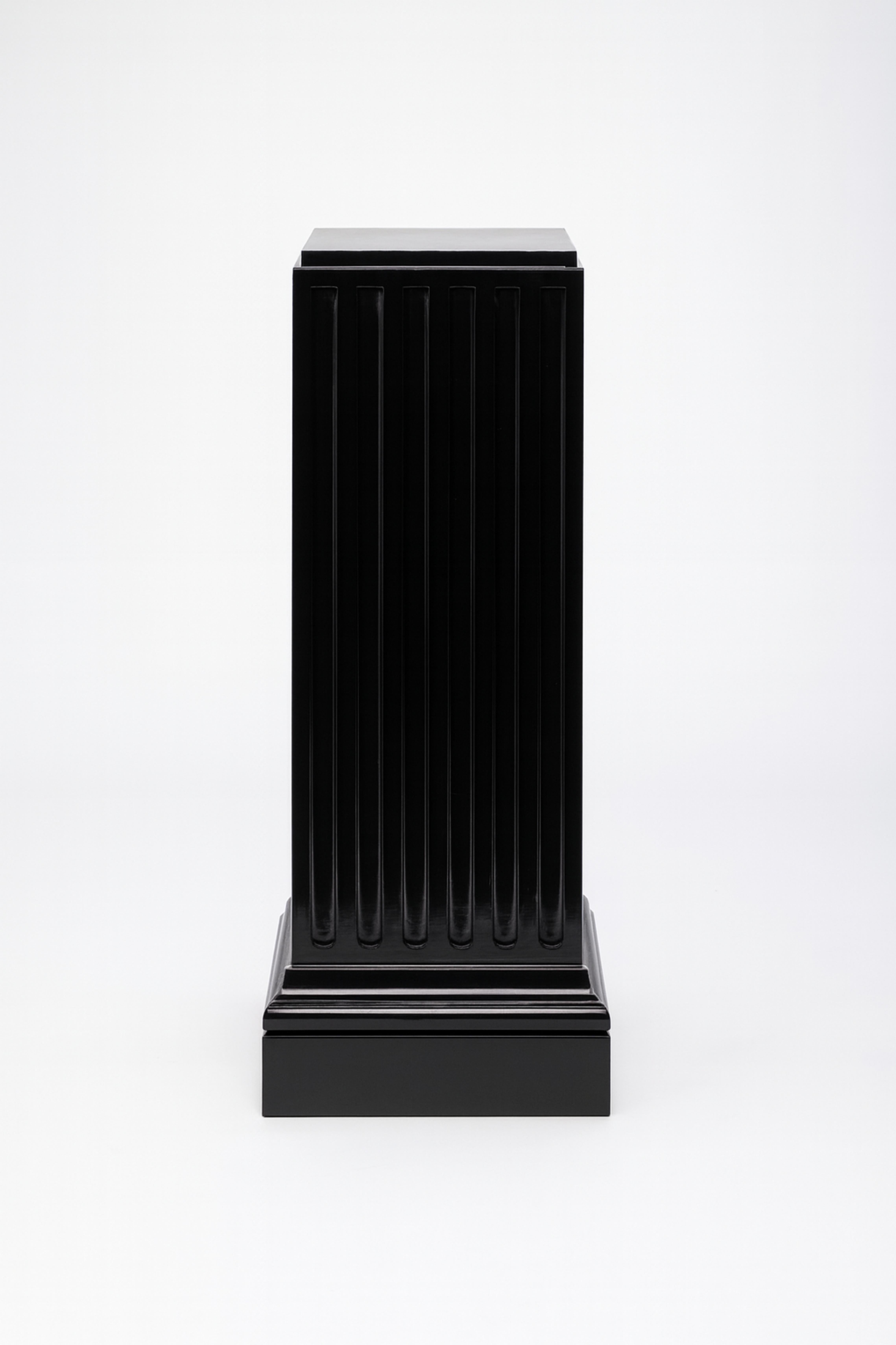 Chestnut Black Lacquer Column Pedestal, Neoclassical Style, 20th Century For Sale 4