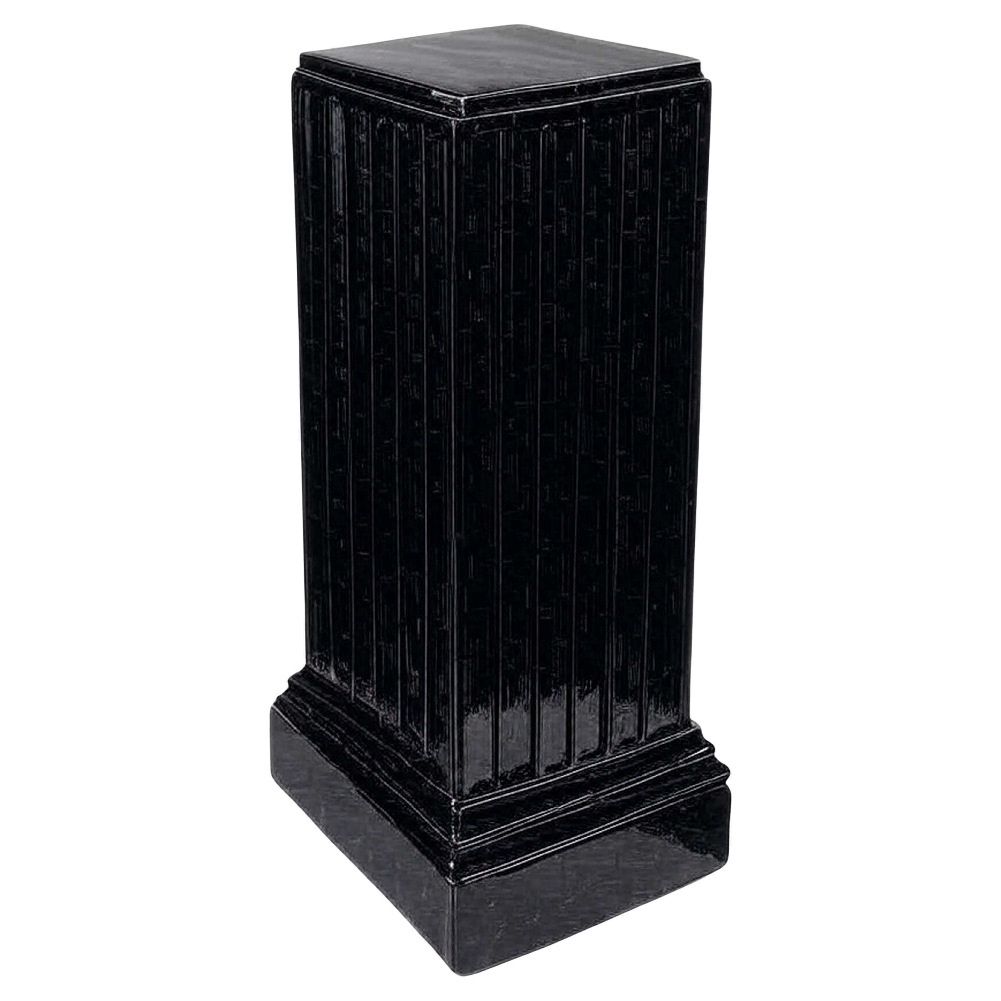 Colonne à piédestal en châtaignier et laque noire, style néoclassique, 20e siècle