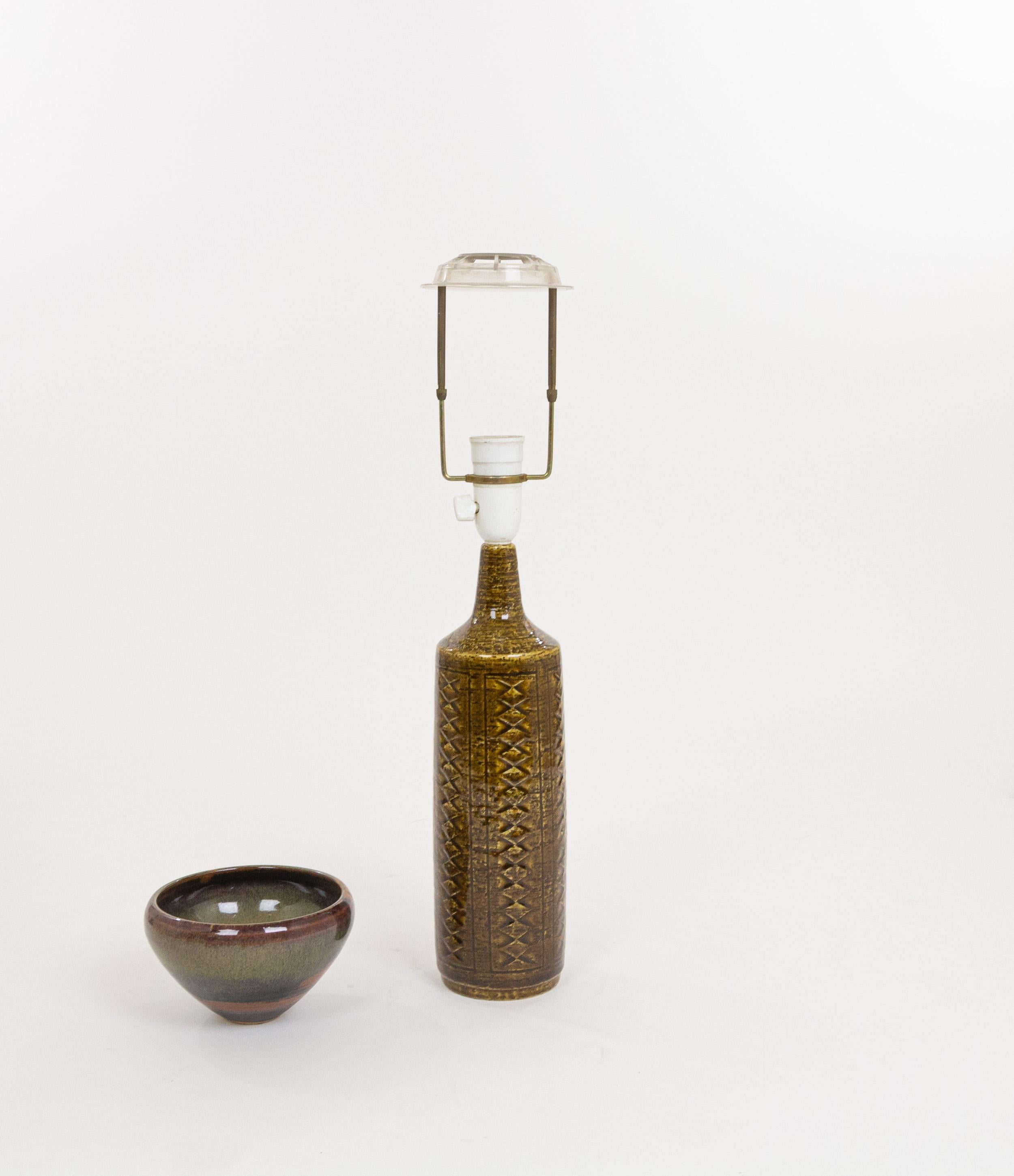 Chestnut Brown DL/27 table lamp by Linnemann-Schmidt for Palshus, 1960s In Good Condition For Sale In Rotterdam, NL
