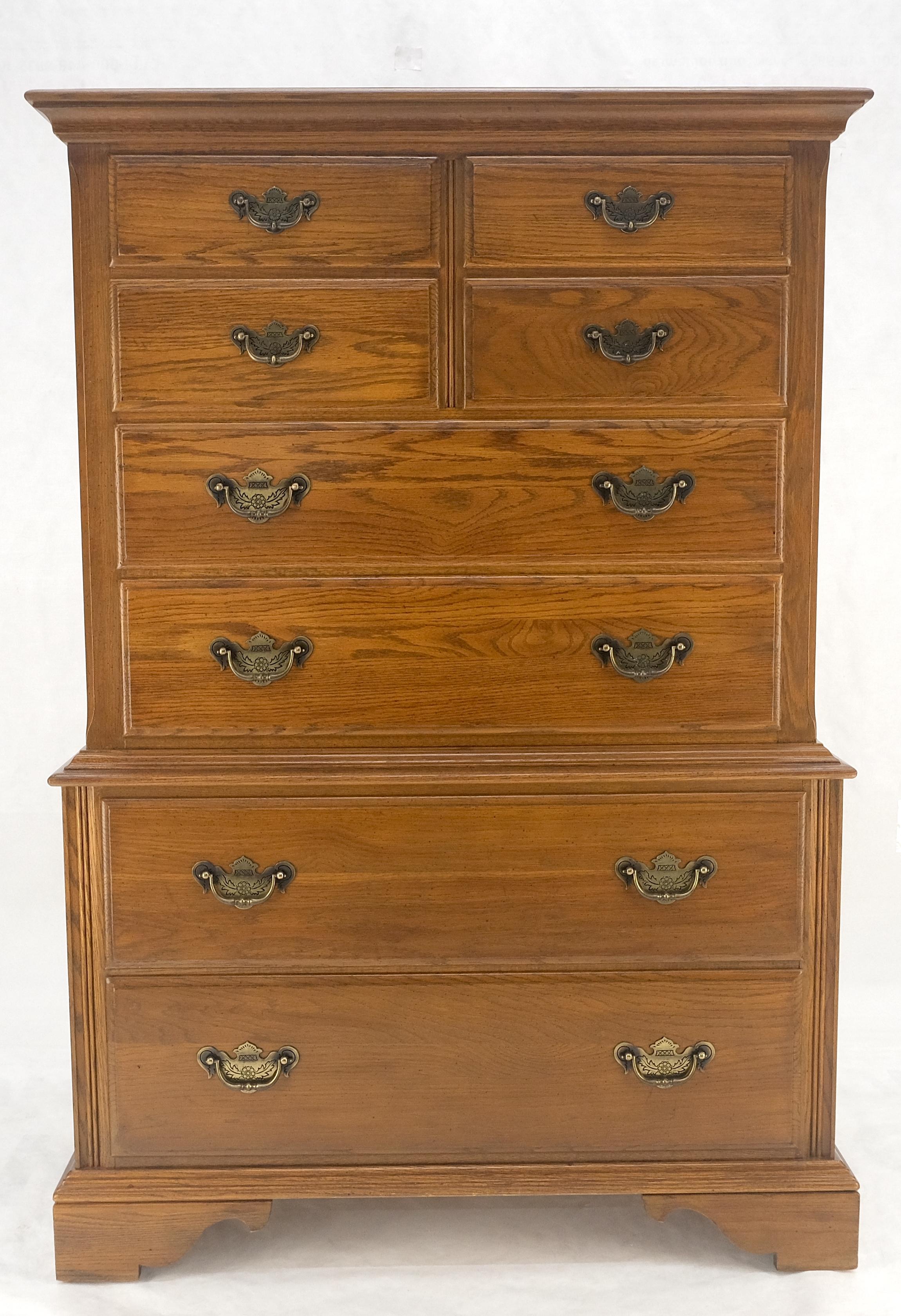 Cassettone in castagno High Boy 8 cassetti in stile Chippendale MINT! In condizioni ottime in vendita a Rockaway, NJ