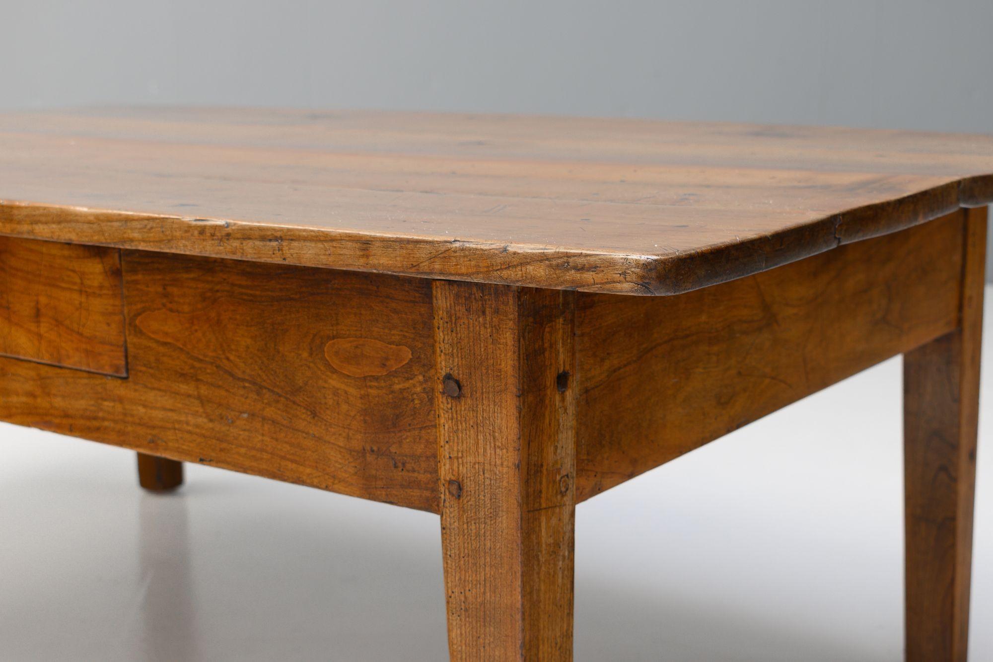 Châtaignier Table basse en châtaignier en vente