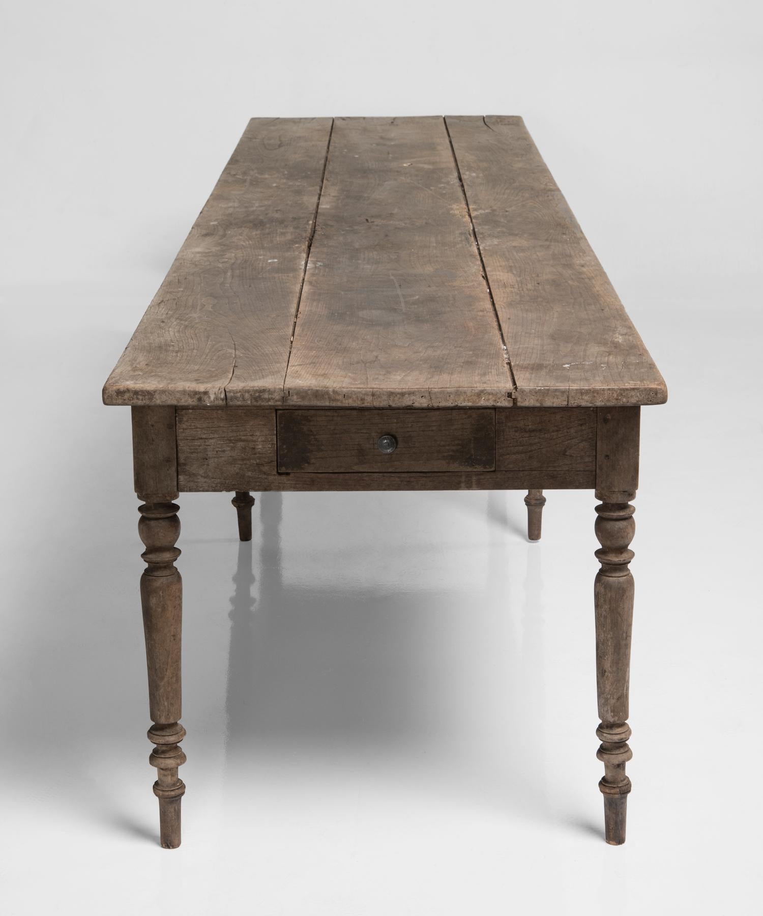 Victorian Chestnut Dining Table, England, circa 1840