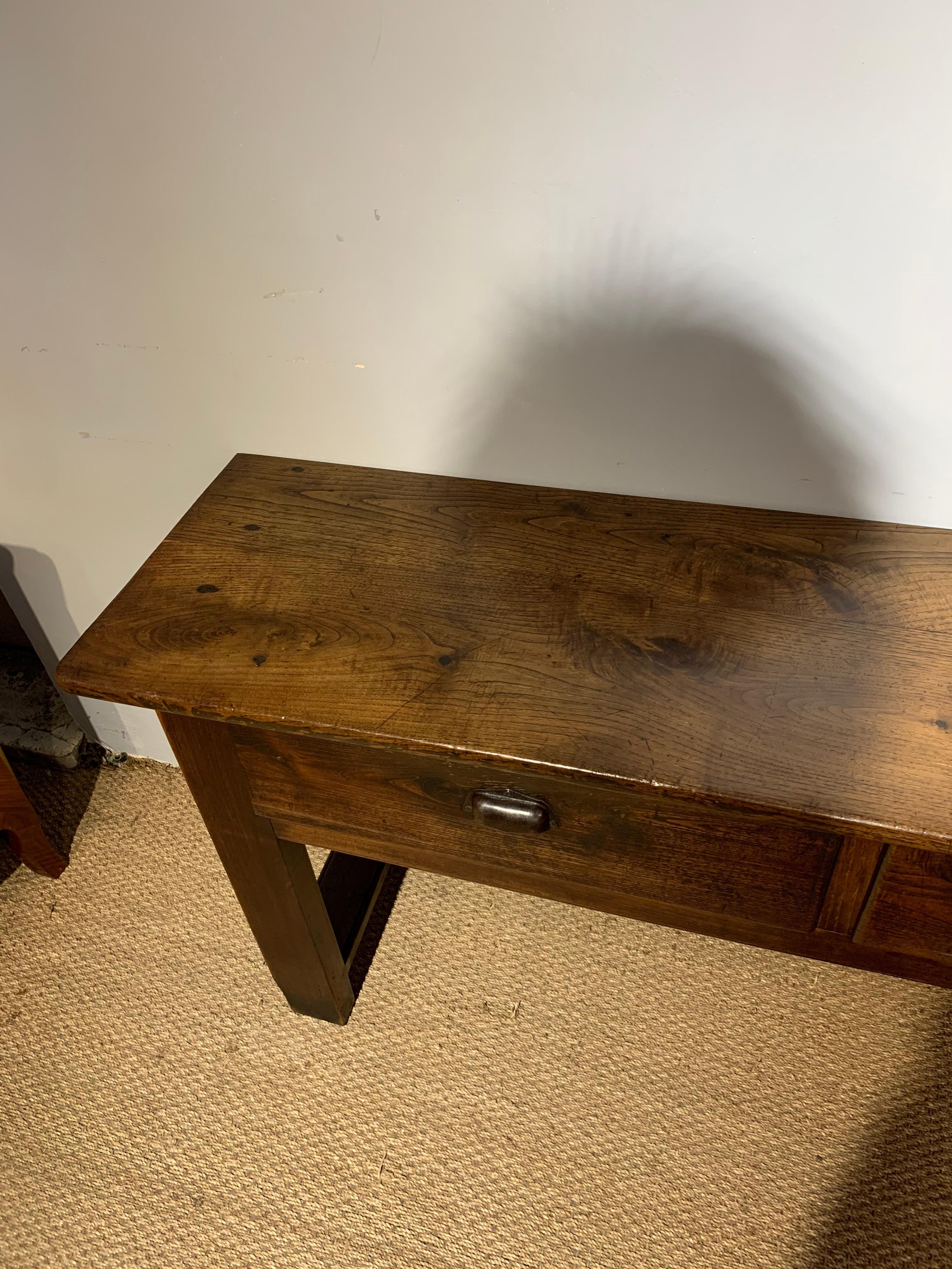 Chestnut Dresser Base / Server In Good Condition For Sale In Honiton, Devon