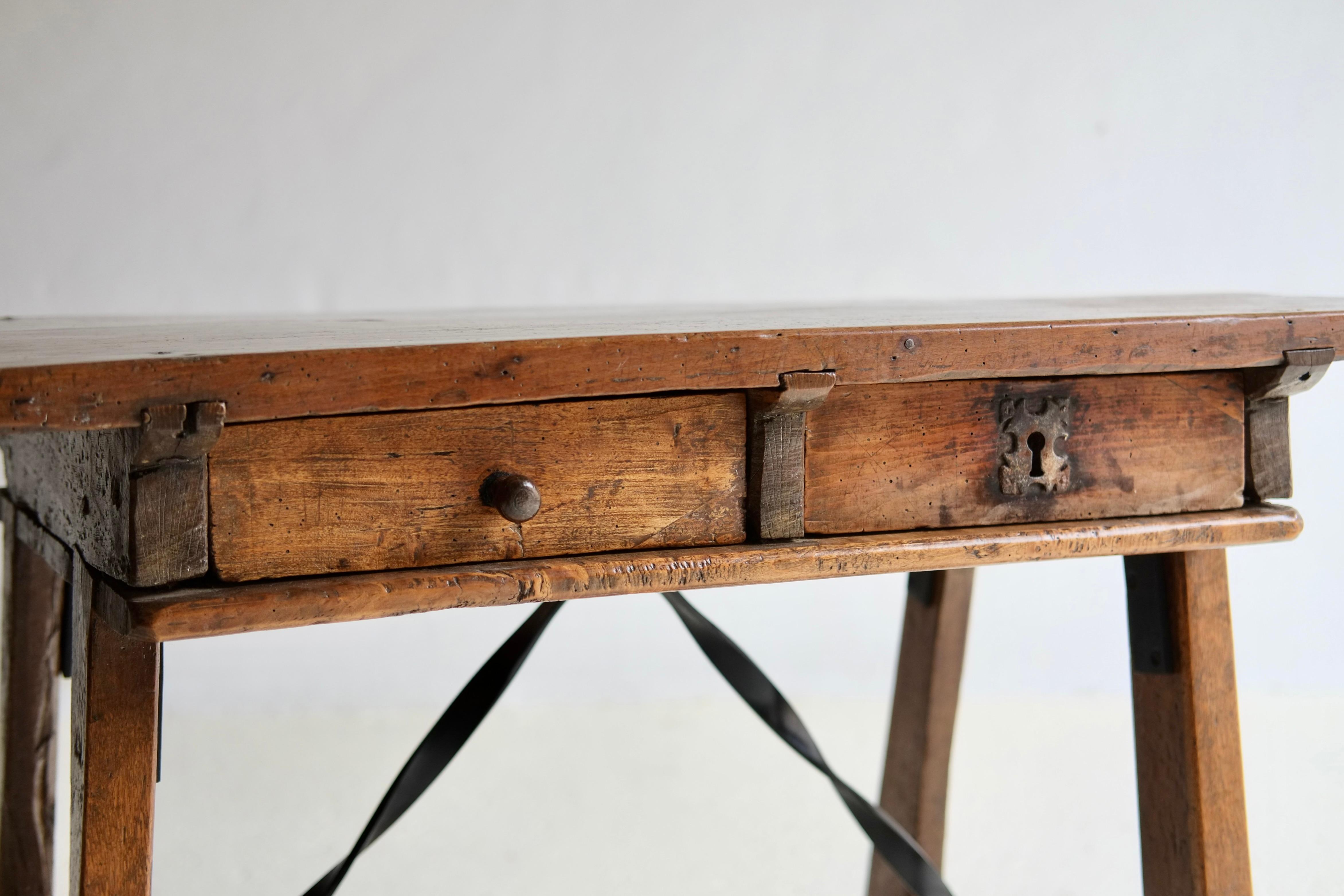 Mesa despensa de castaño y roble 7