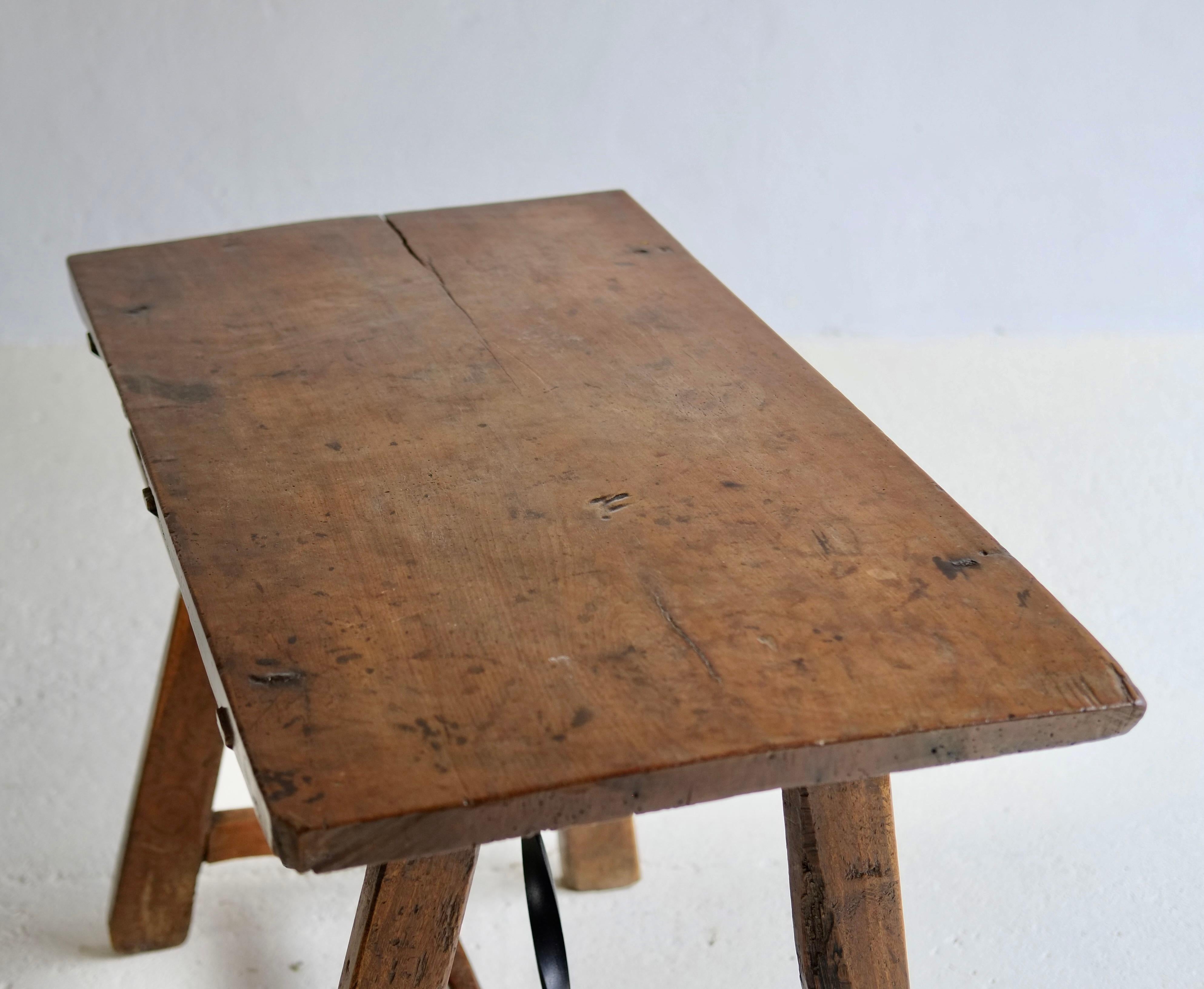 Mesa despensa de castaño y roble 4
