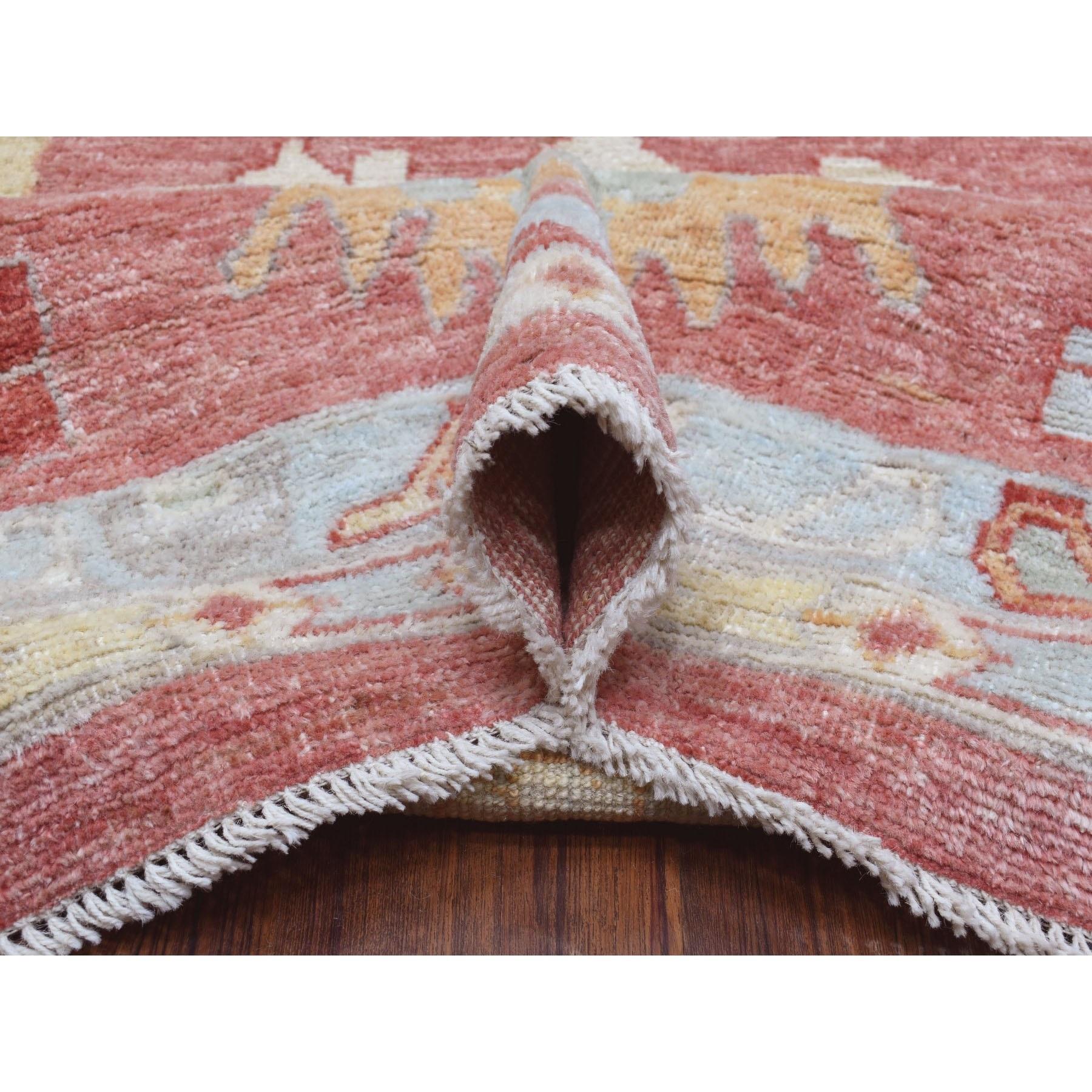 Handgeknüpfter übergroßer Teppich aus afghanischer Wolle Angora Oushak in Kastanienholz, Rosa, 13'9