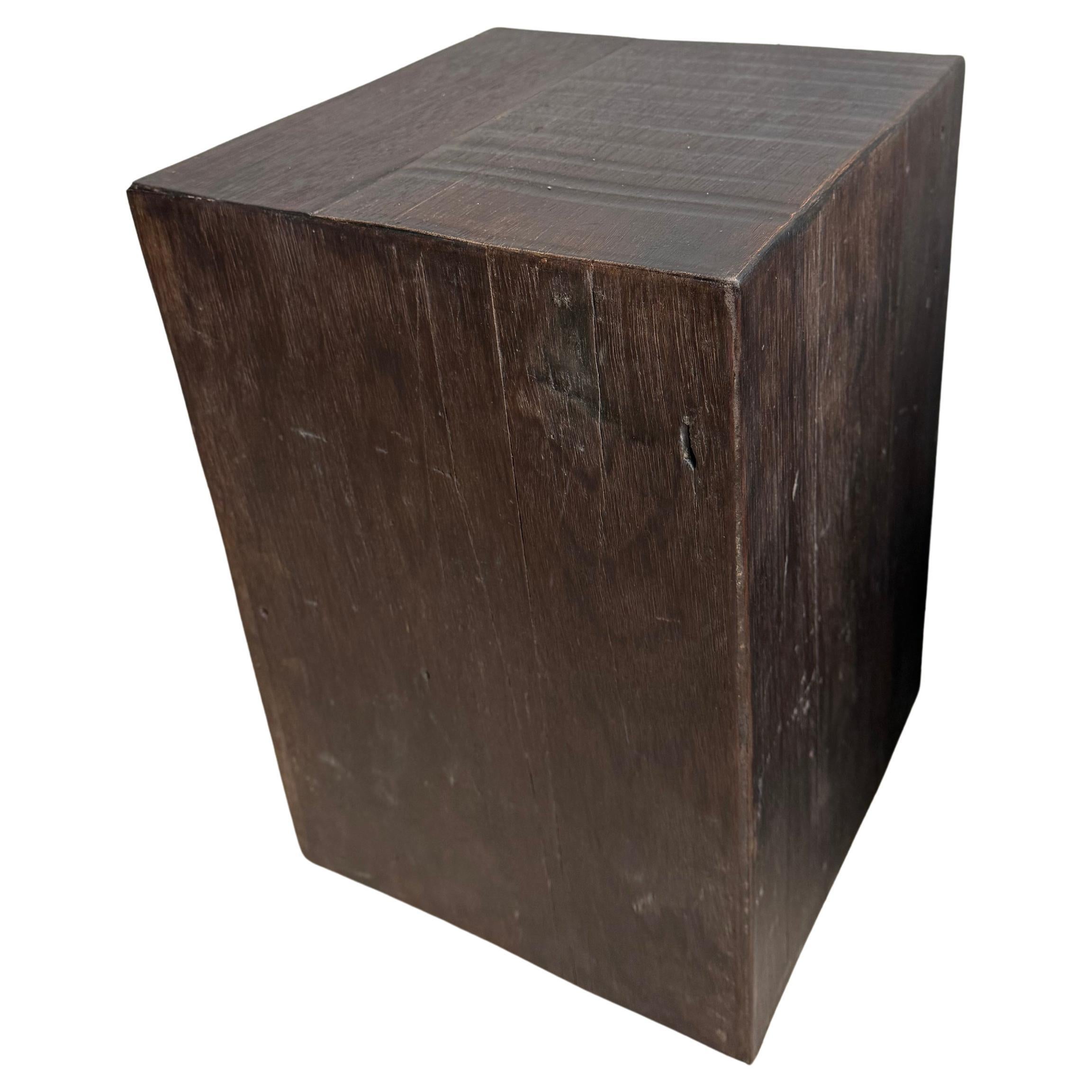 Cubes en bois de châtaignier