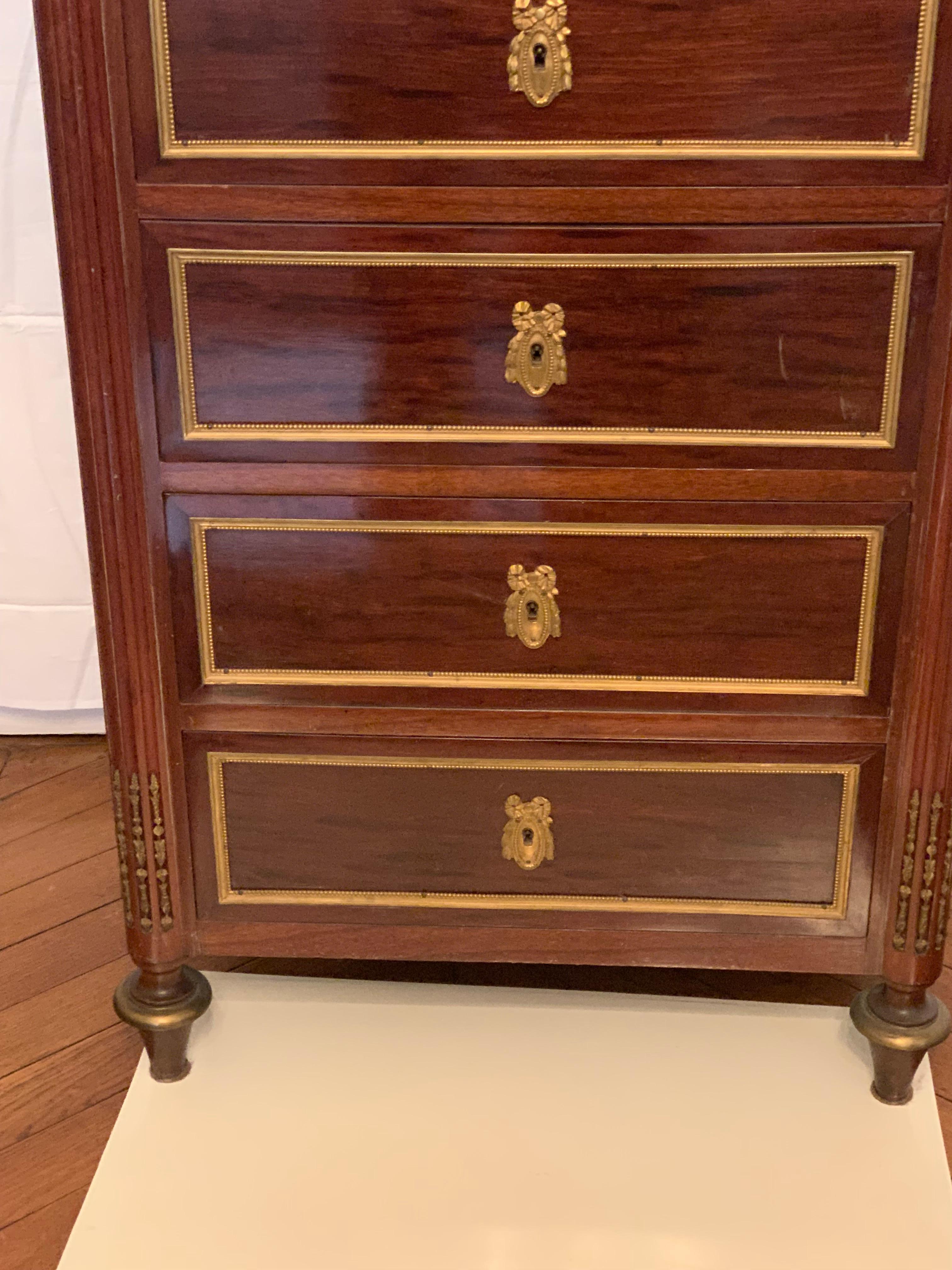 Chests of drawers mahogany and bronze In Good Condition For Sale In Los Angeles, CA