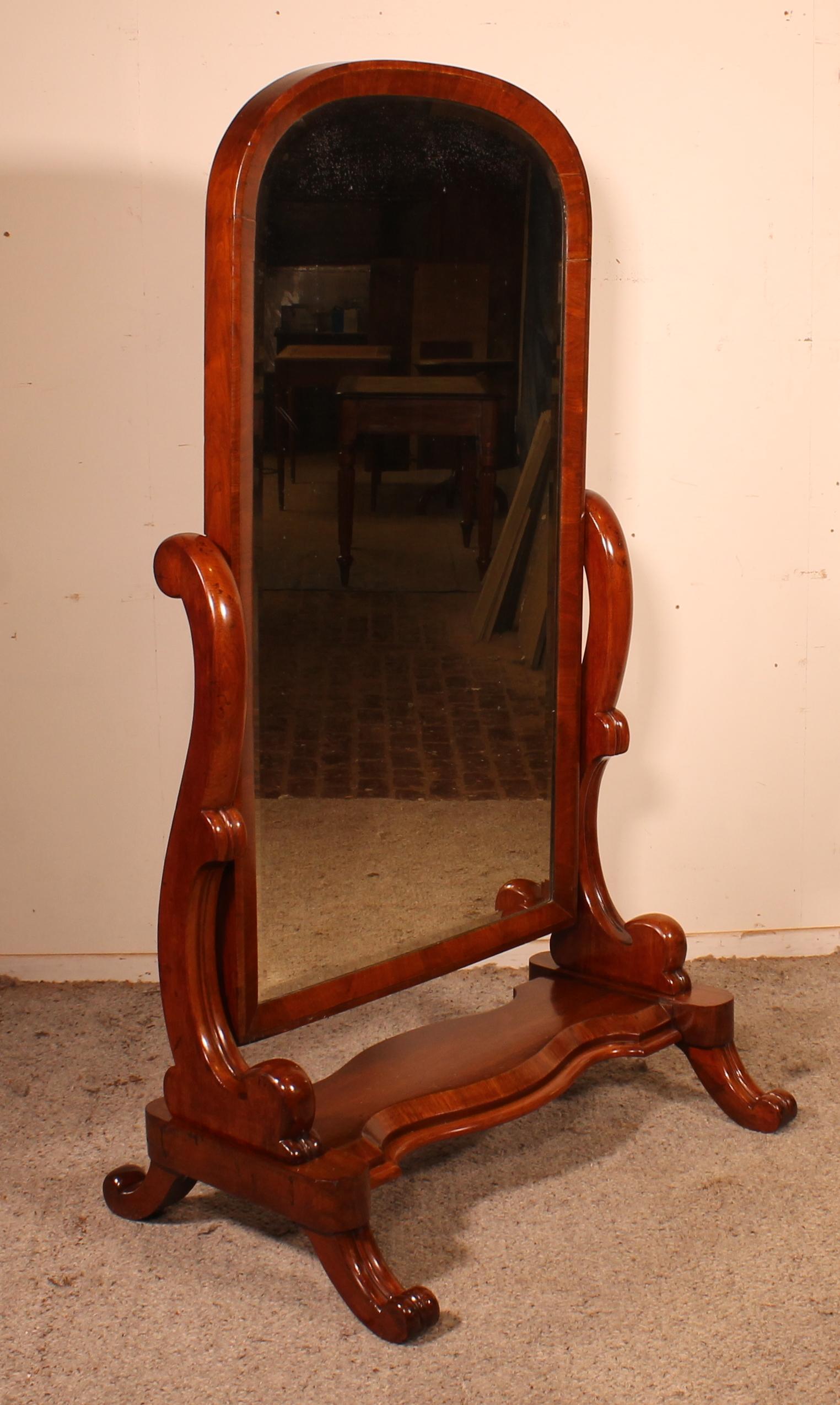 Cheval Mirror in Mahogany, 19th Century For Sale 3