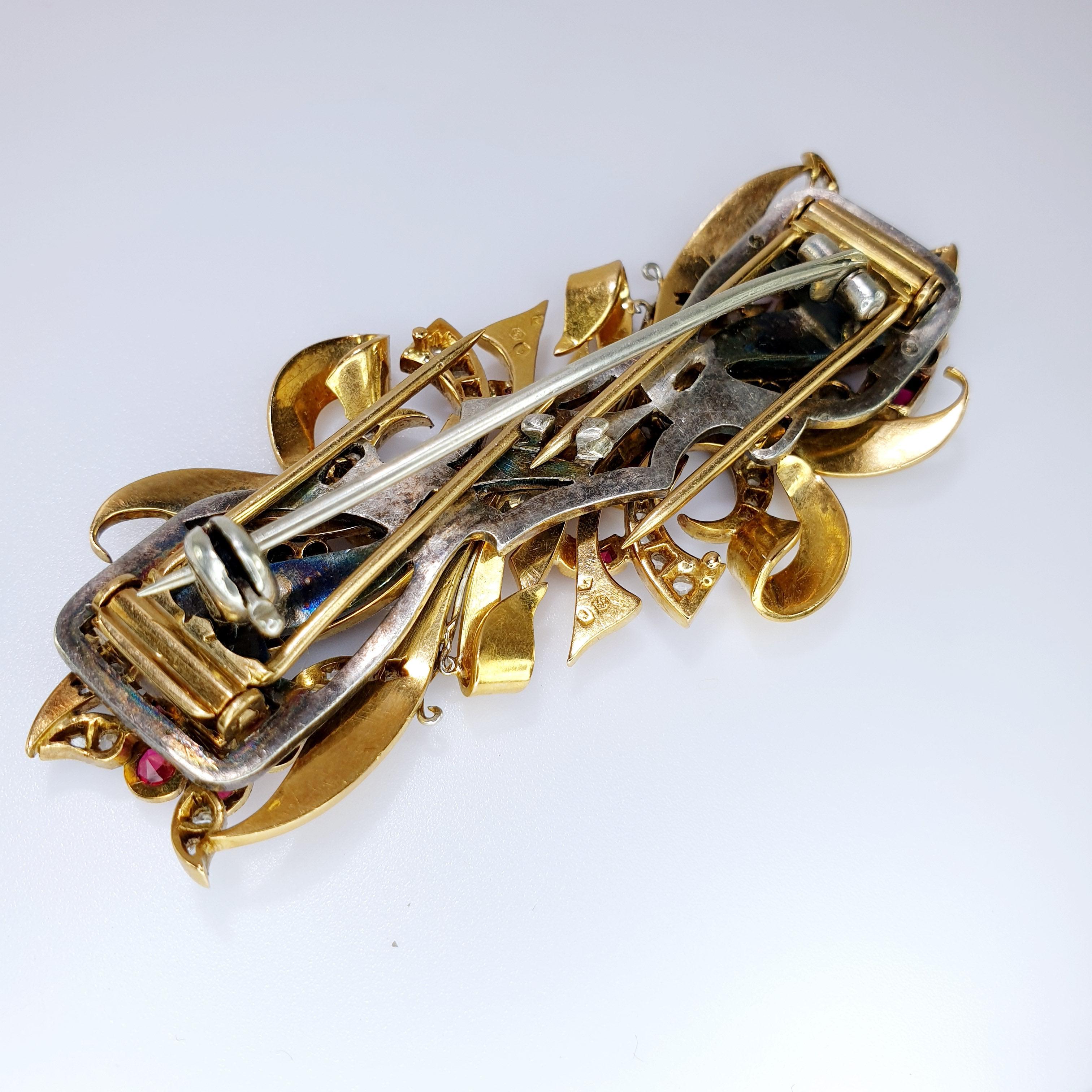 Broche rétro à double clip à fleurs Chevalier en or rose 18 carats et ruban en vente 1