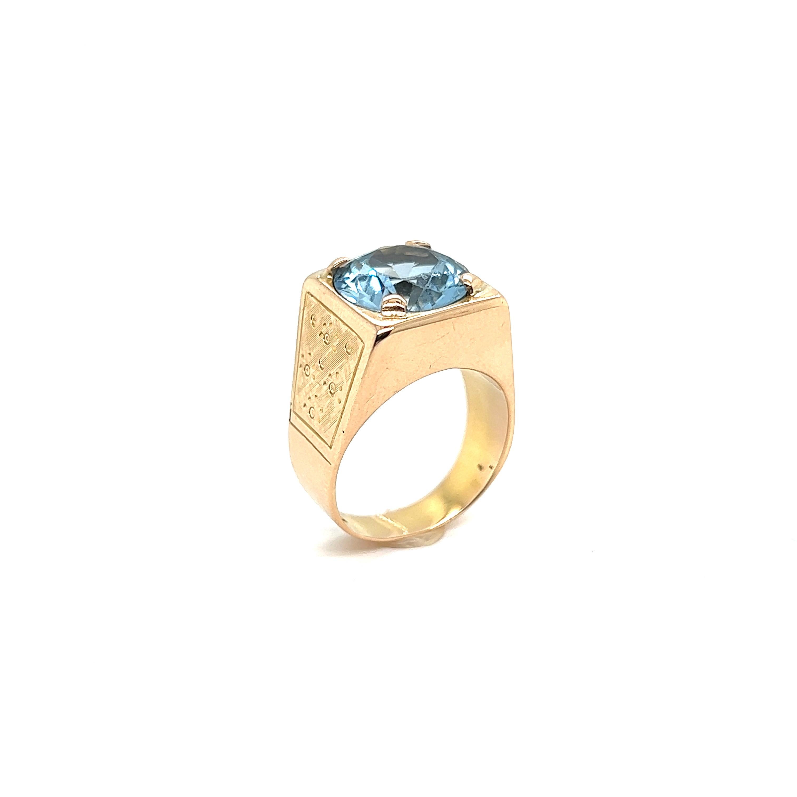 Chevalière French Style Aquamarine Yellow Gold Solid 18 Carat For Sale 7
