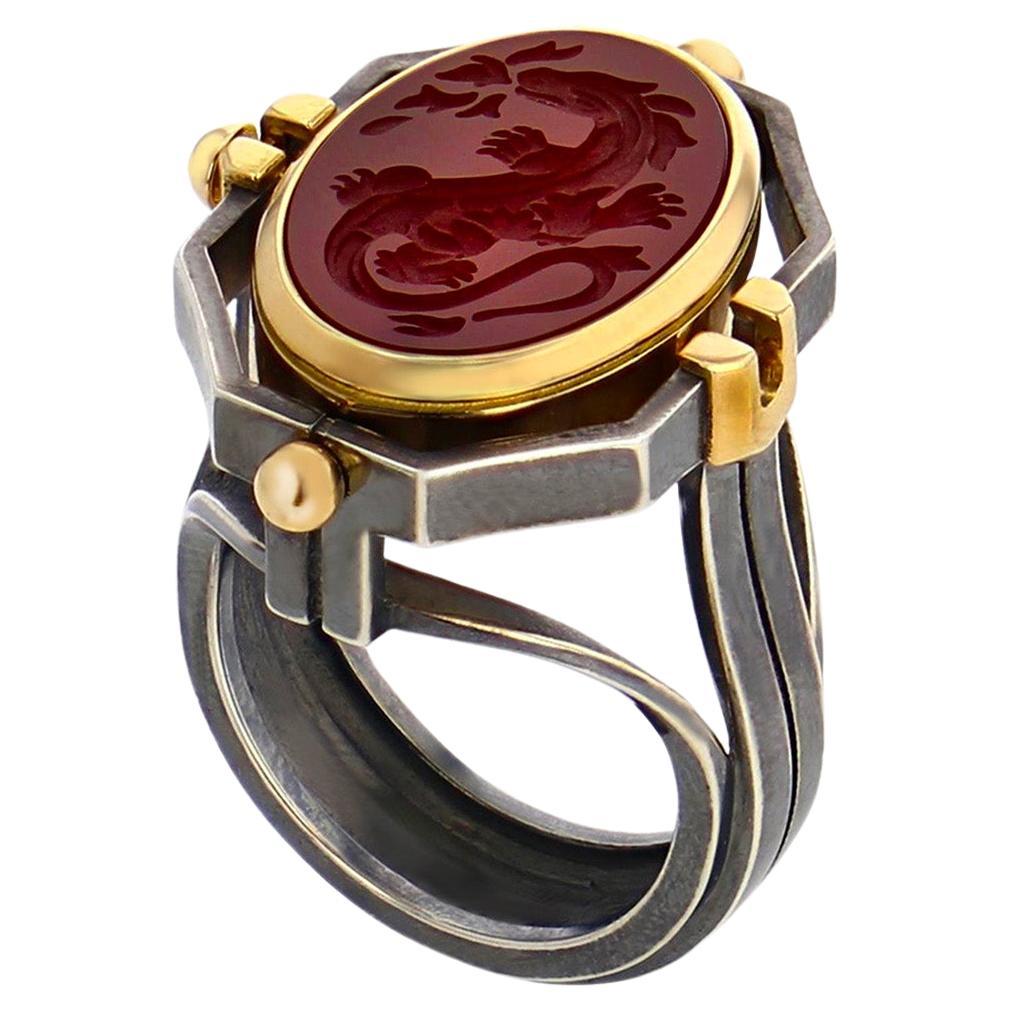 FEU Chevalière Ring in 18k Yellow Gold by Elie Top For Sale