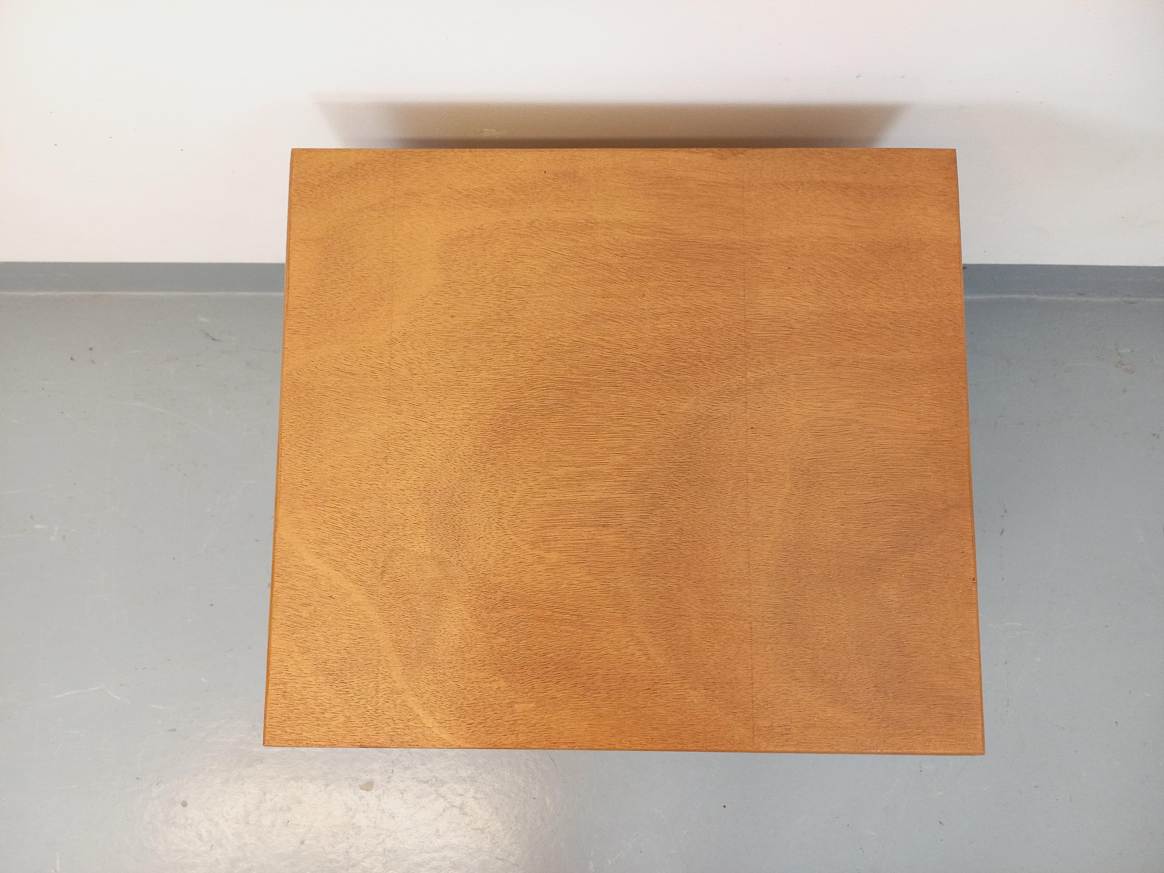Mid-20th Century Chevet caisson ou module de rangement vintage en bois massif des années 60 For Sale