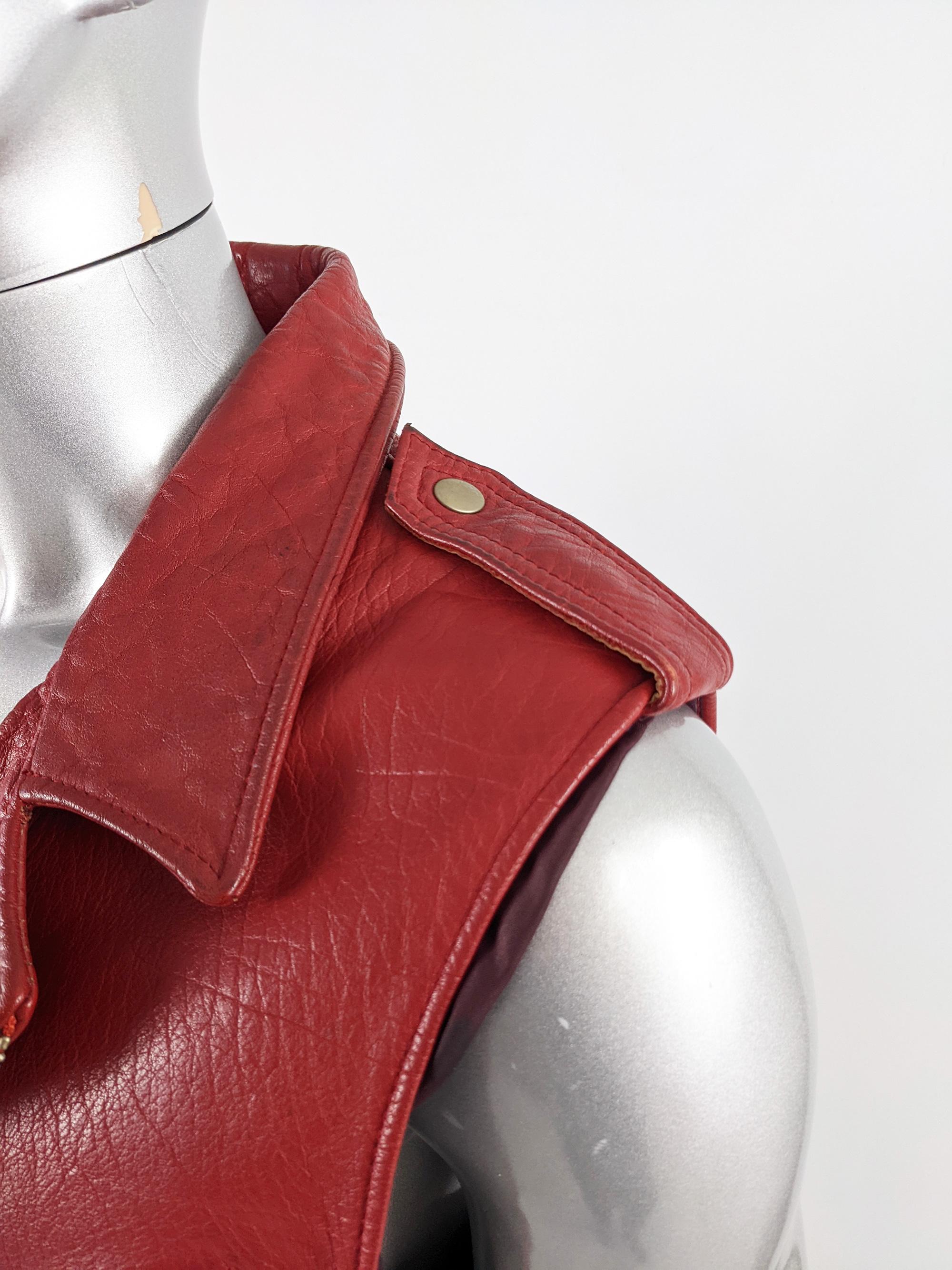 Chevignon Paris Vintage Mens Red Leather Sleeveless Jacket Biker Vest, 1980s In Good Condition For Sale In Doncaster, South Yorkshire