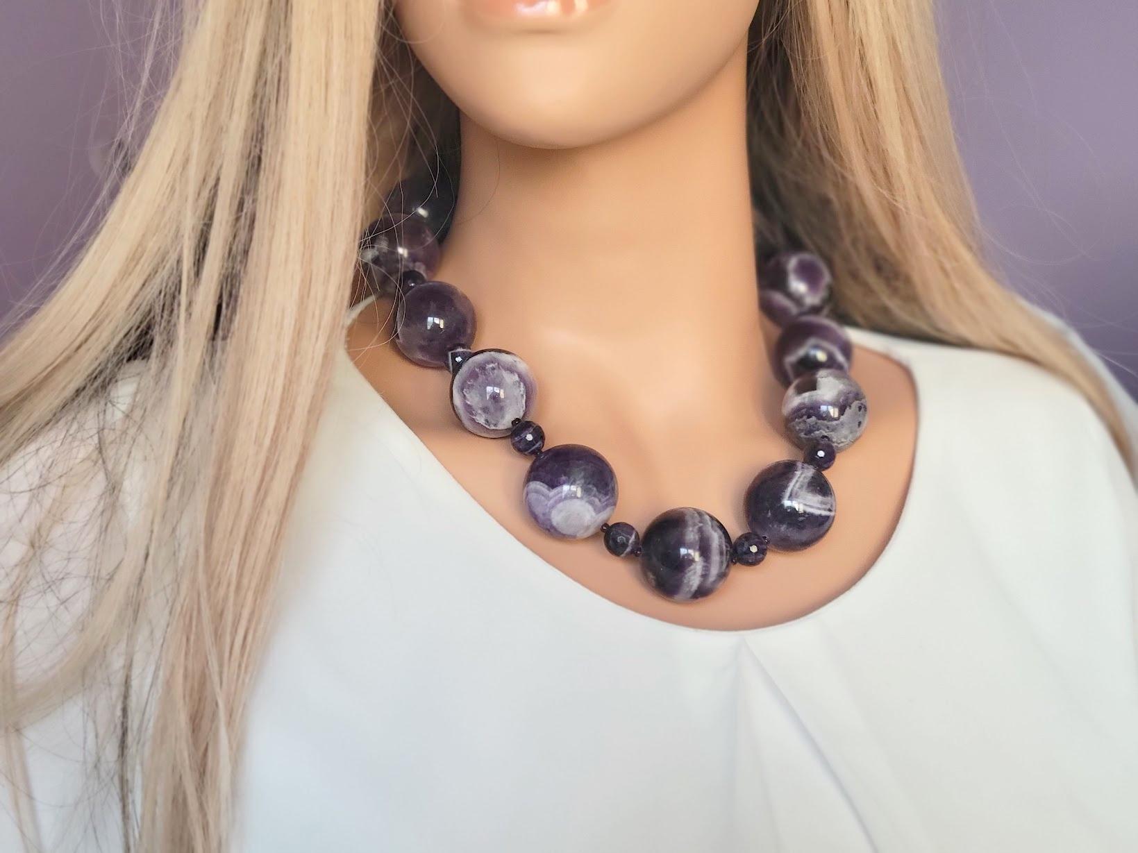 Chevron Amethyst Necklace In Excellent Condition For Sale In Chesterland, OH