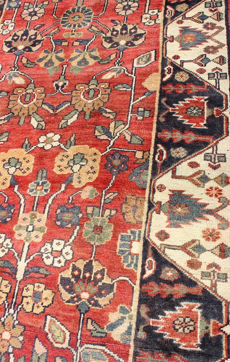 Chevron Border Vintage Persian Läufer  4'1 x 13'10 im Angebot 1