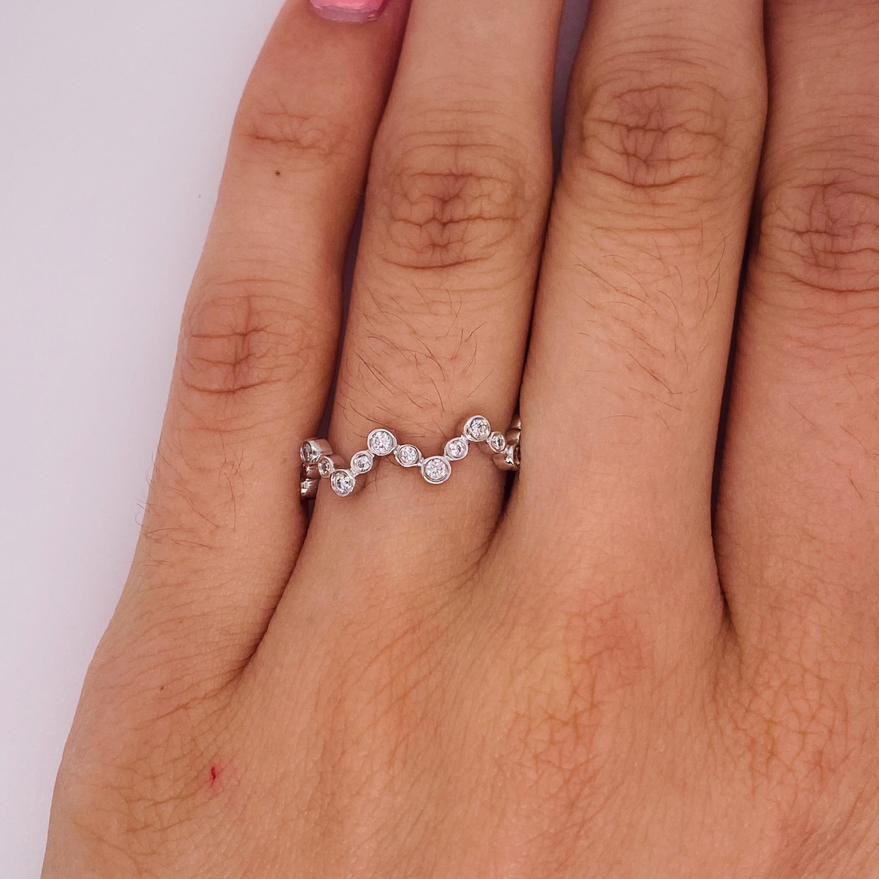 For Sale:  Chevron Bubble Diamond Band .34ct in 18k White Gold Bezel Zig Zag Stackable Ring 4