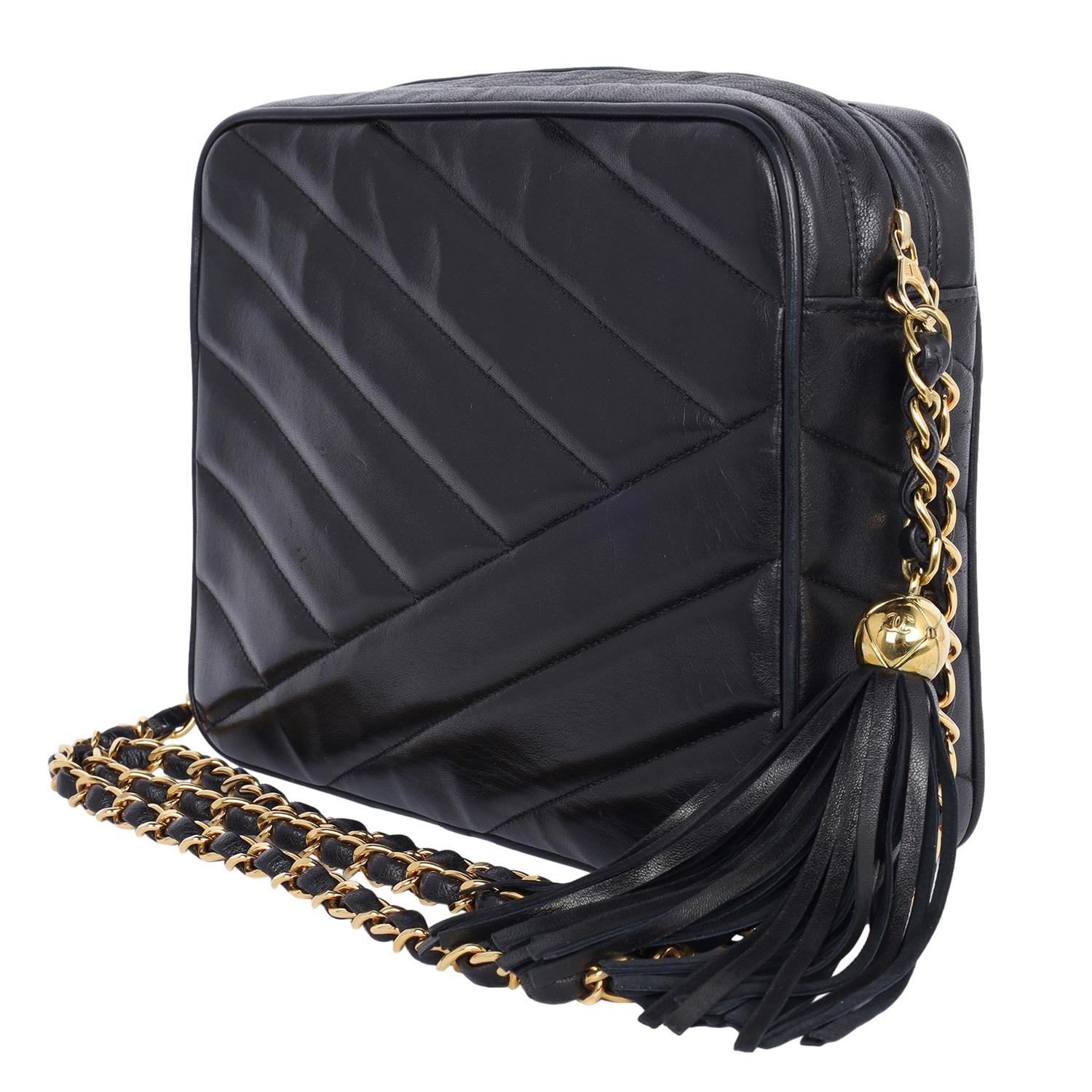 Chevron Lambskin Envelope Pocket Camera Bag Medium Black 3