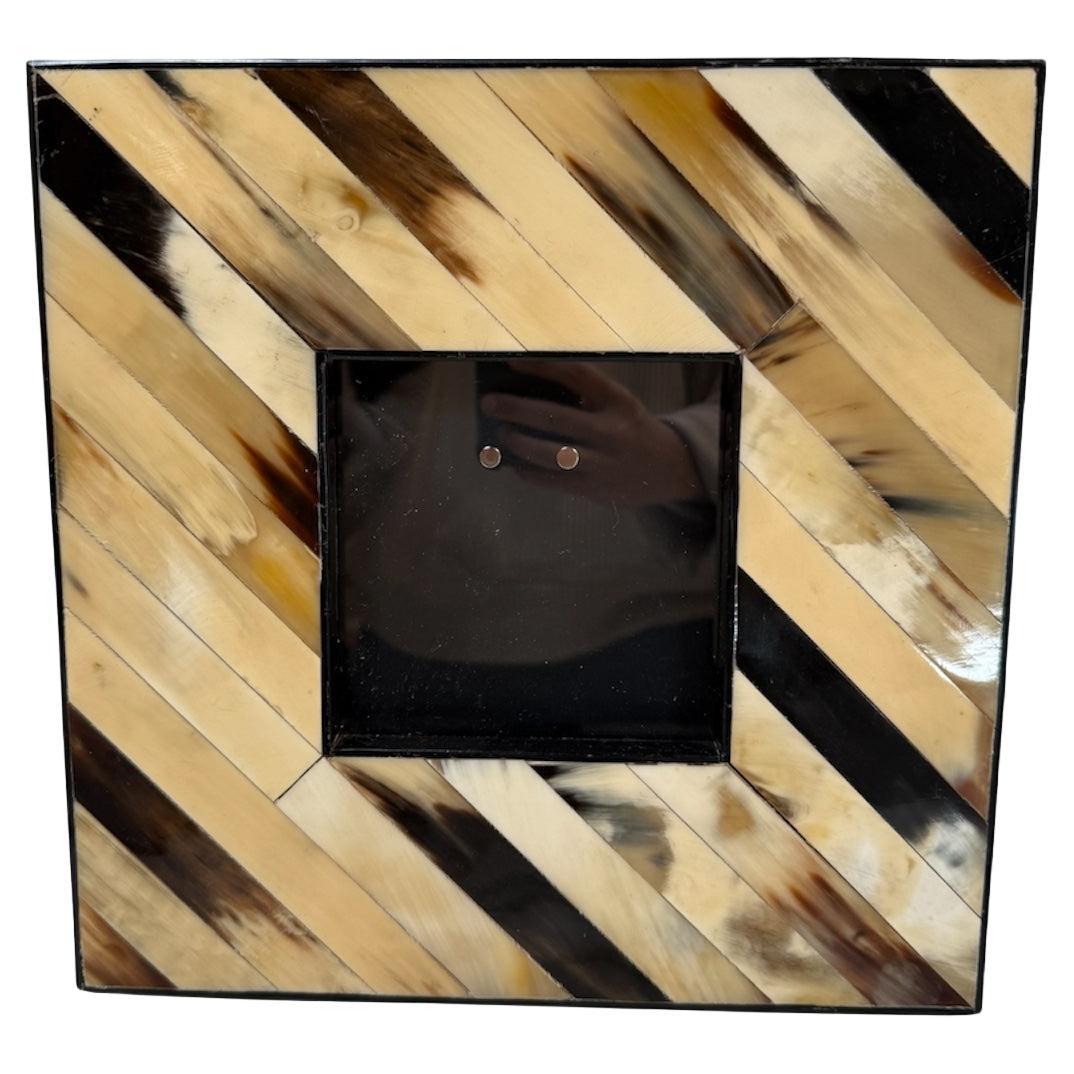Cadre photo carré en marqueterie de corne naturelle à motif chevron XL