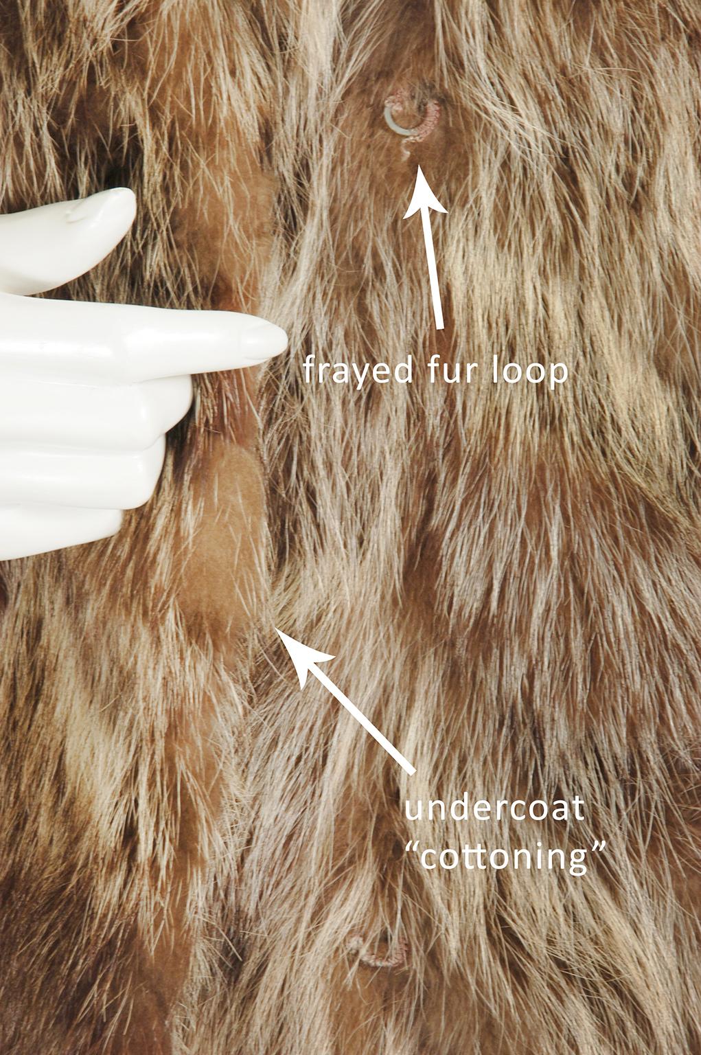 Chevron Pelt 3/4 Length Collegiate Raccoon Fur Homecoming Stadium Coat– S, 1970s For Sale 9