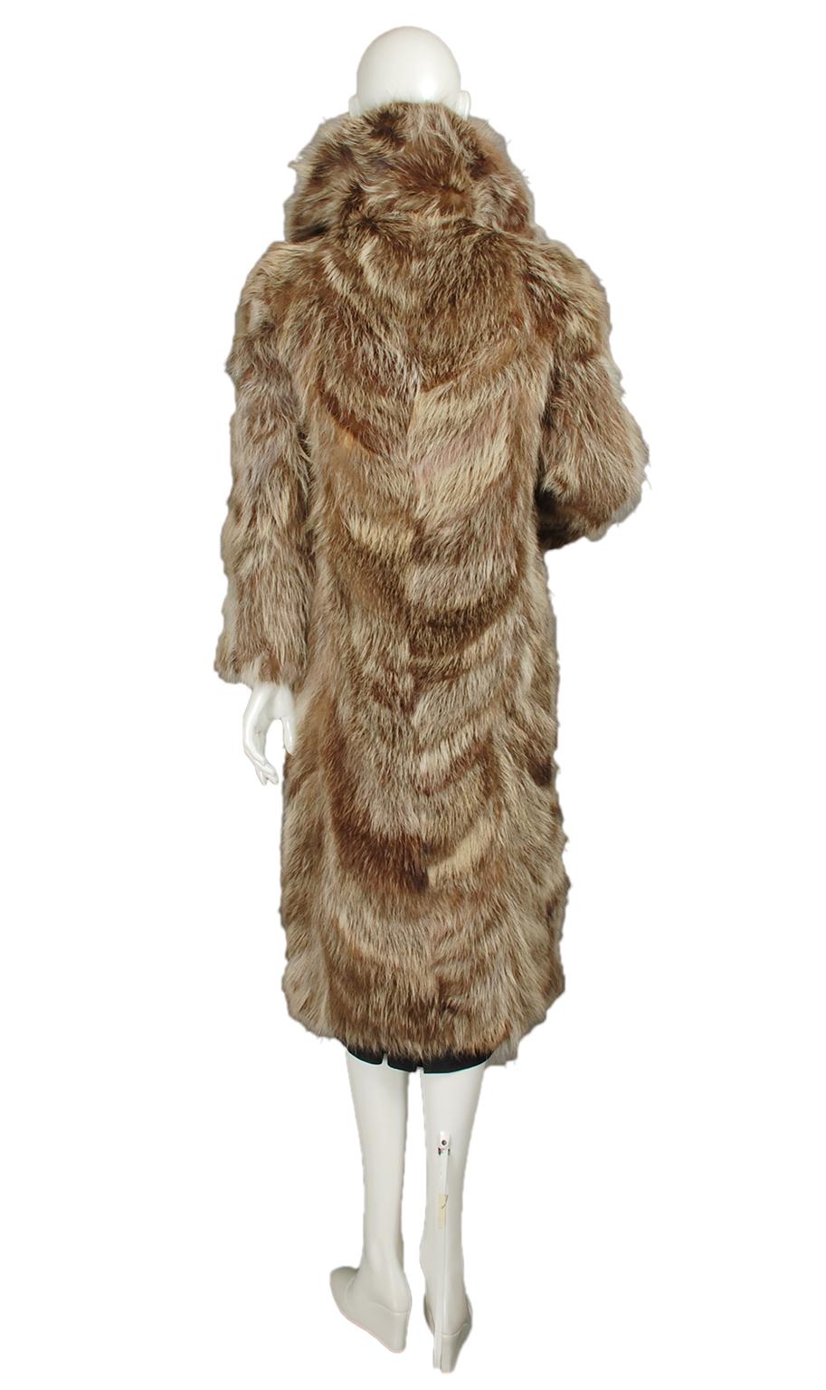 Brown Chevron Pelt 3/4 Length Collegiate Raccoon Fur Homecoming Stadium Coat– S, 1970s For Sale