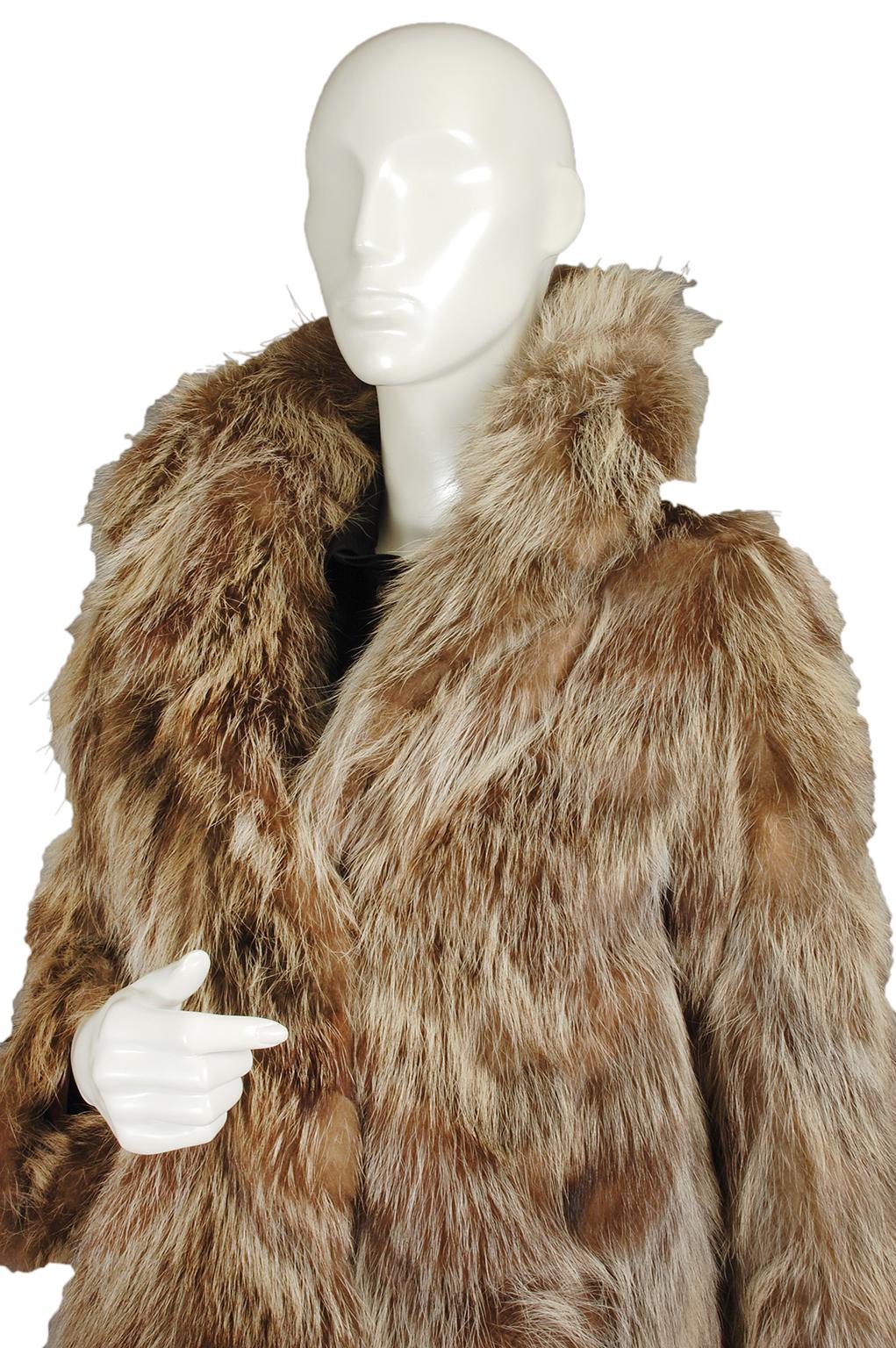 Chevron Pelt 3/4 Length Collegiate Raccoon Fur Homecoming Stadium Coat– S, 1970s For Sale 1