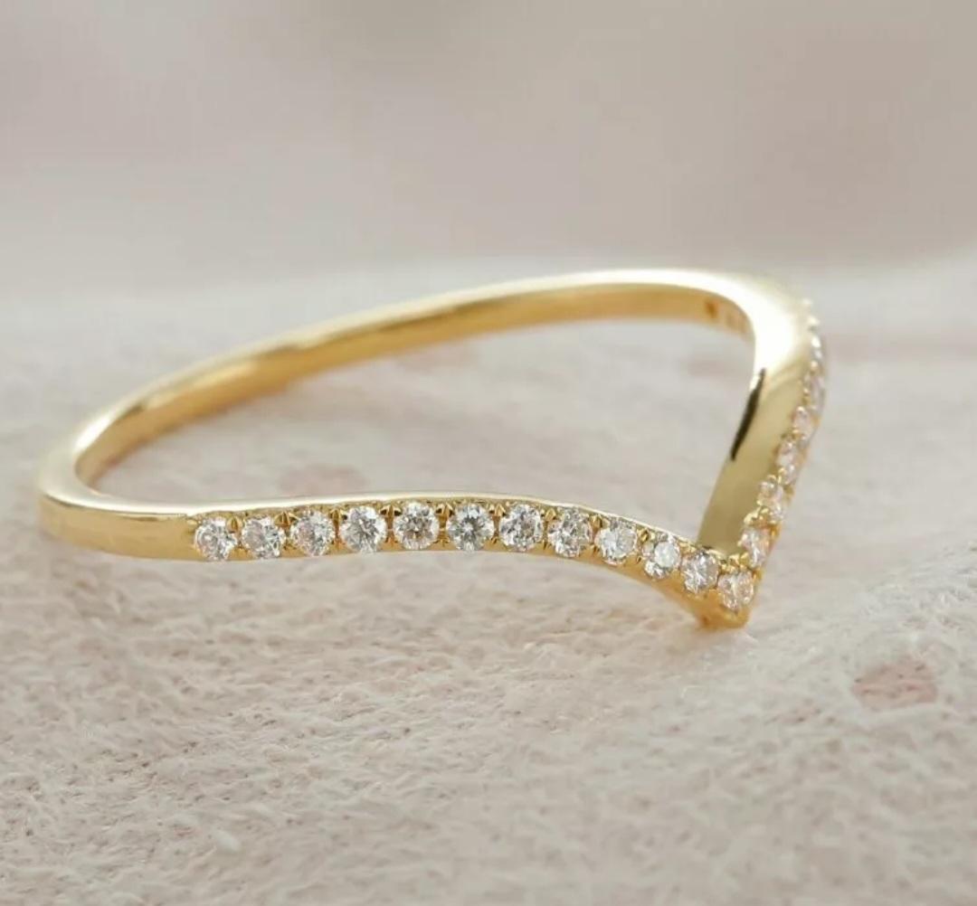 Chevron Ring 14k Solid Gold Diamond Chevron Ring V Shaped Stackable Diamond Ring In New Condition For Sale In Chicago, IL