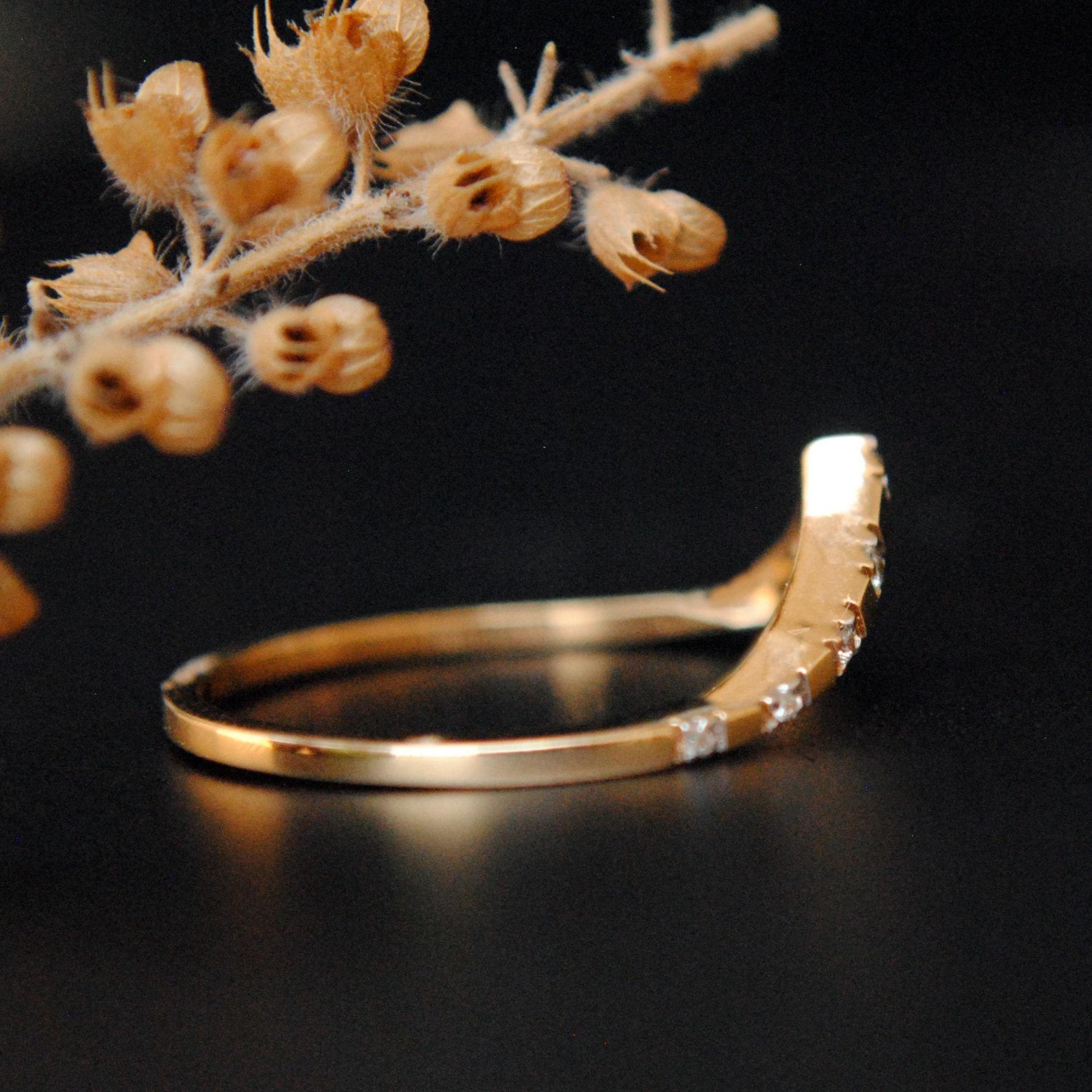 Chevron Ring with Spaced Pave Diamond 14k Gold Ring Matching Anniversary Ring. In New Condition For Sale In Chicago, IL
