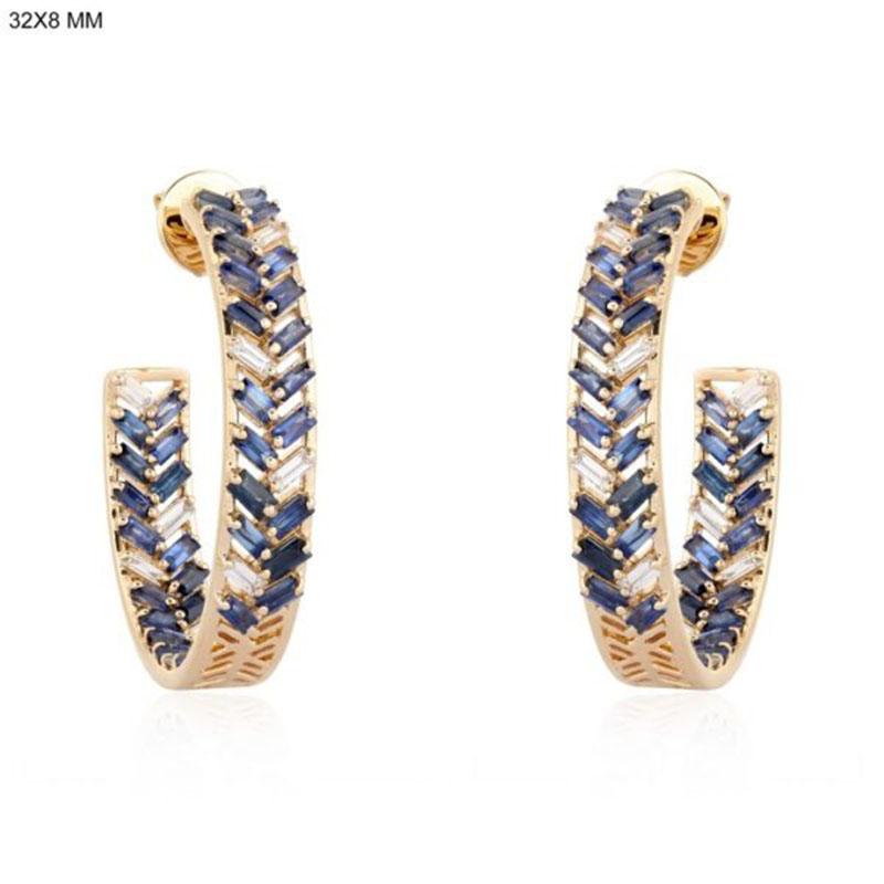 Moderne Boucles d'oreilles Chevron Saphir Diamant Or Jaune 14K en vente