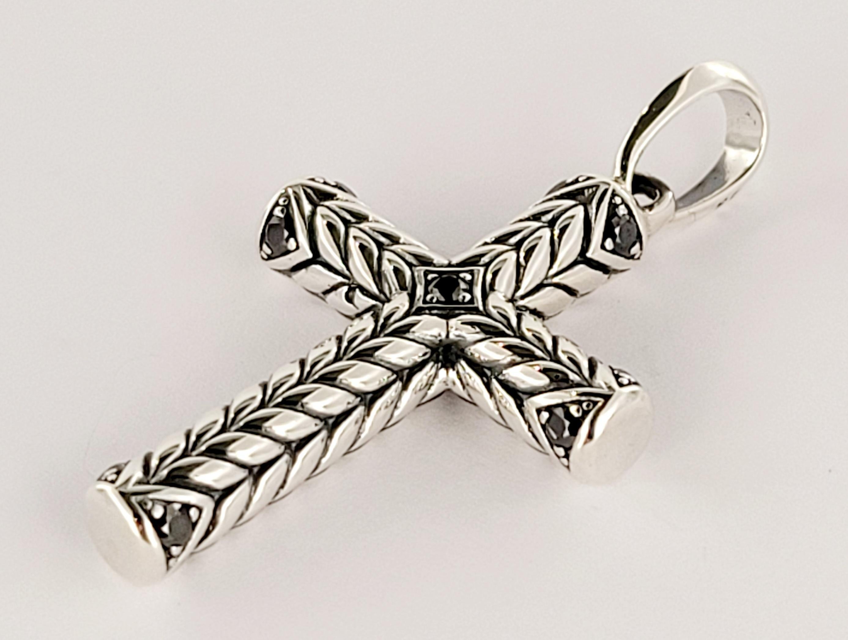 Chevron Sculpted Cross Pendant Sterling Silver with Black Diamonds In New Condition For Sale In New York, NY